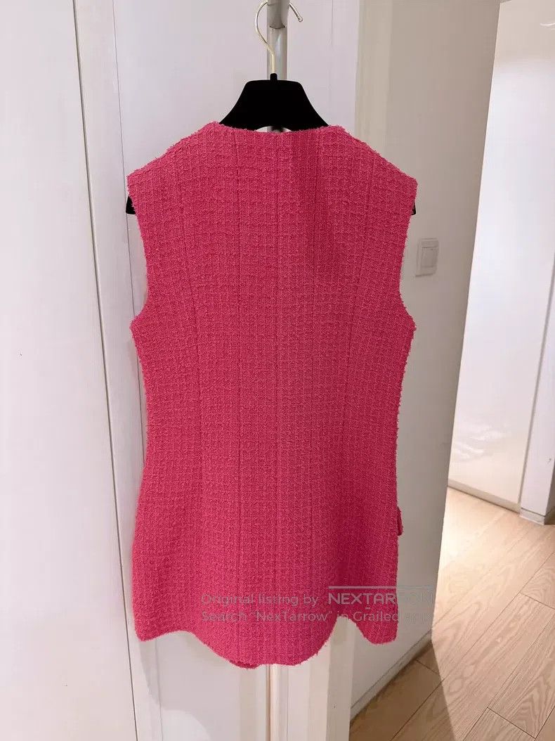 Chanel Chanel Rose-red diamond-buttoned vest jacket Size XS / US 0-2 / IT 36-38 - 2 Thumbnail