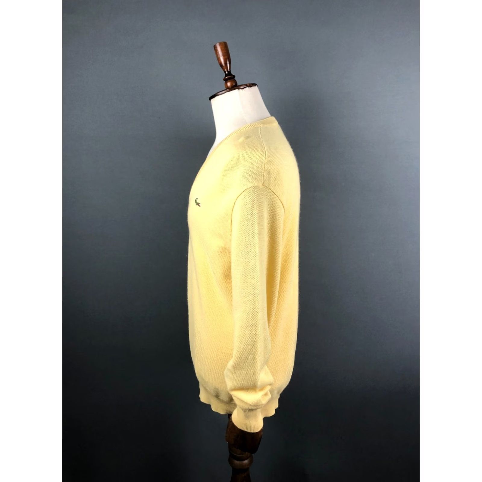 Vintage Lacoste Chemise Men Pullover Size 6 Yellow Wool Blend Sweater V-Neck Ribbed Logo Embroidered Knit Long Sleeve Size US S / EU 44-46 / 1 - 2 Thumbnail