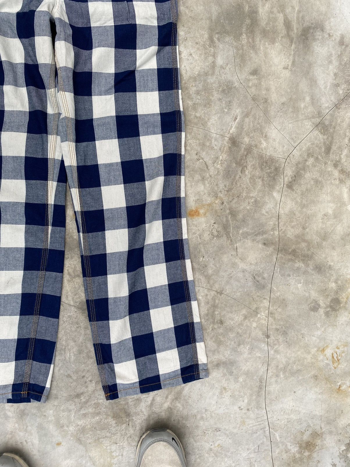 JW Anderson × Uniqlo Uniqlo x J.W anderson x tartan x japanese brand Size US 28 / EU 44 - 2 Thumbnail