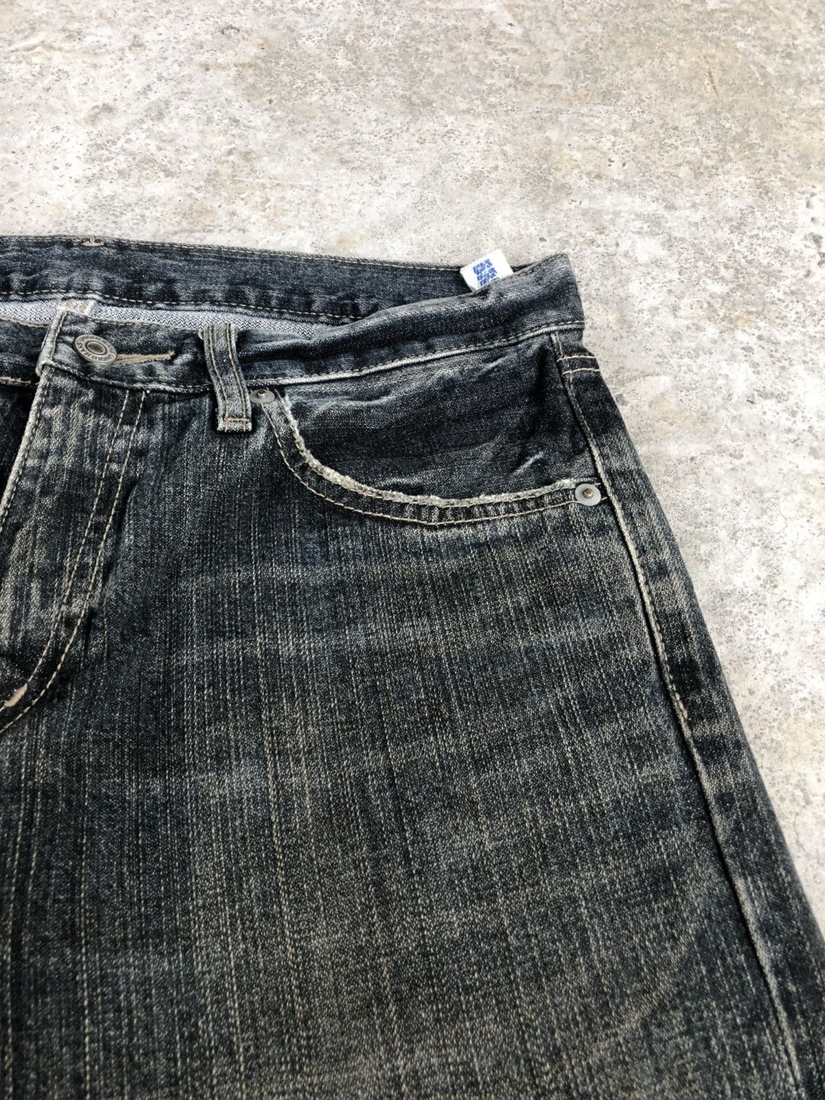 If Six Was Nine Japanese Uniqlo Flared Jeans Broken Denim Distressed Size US 32 / EU 48 - 15 Thumbnail