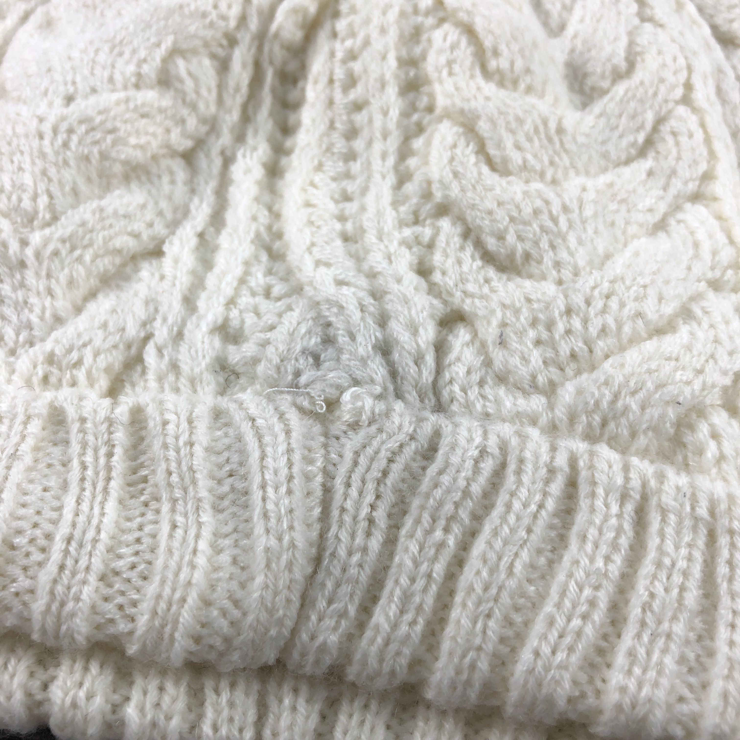 Vintage Cable Knit Bobble Beanie Snowcap Snow Winter Hat B16 Size ONE SIZE - 2 Thumbnail
