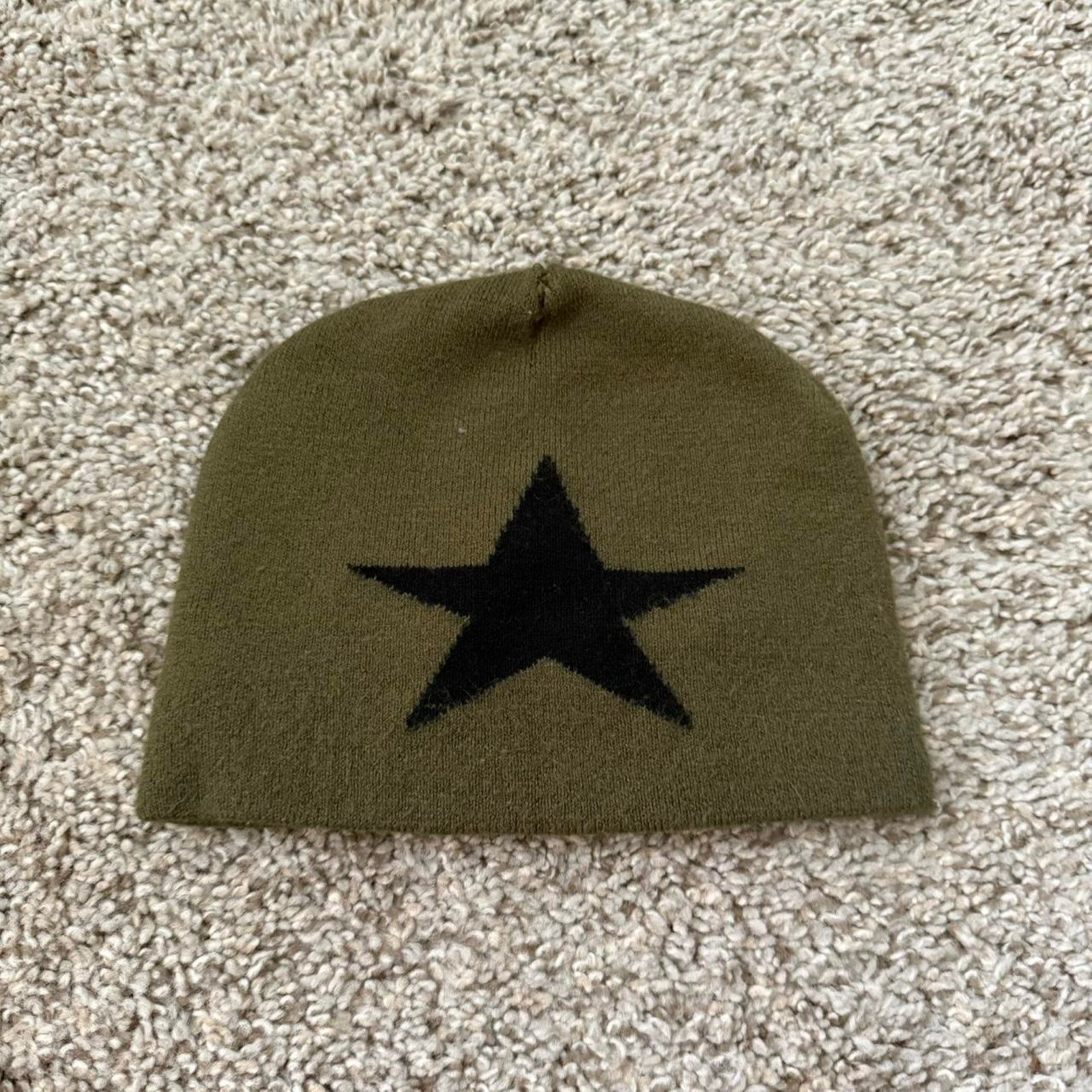 Hot Topic Hot Topic Army green star beanie Size ONE SIZE - 4 Thumbnail