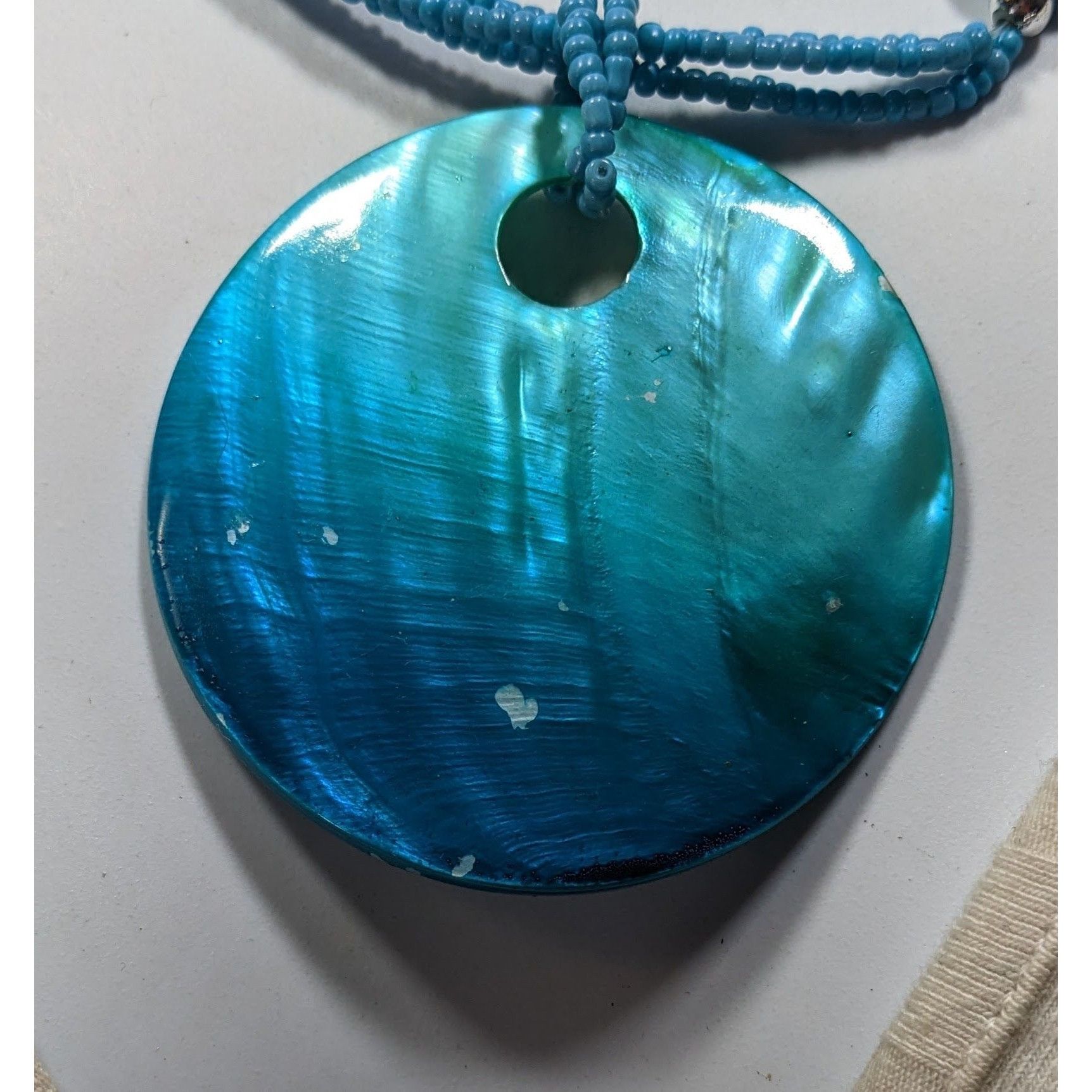 Other Beachy Mermaidcore Beaded Necklace With Large Dyed Shell Pen Size ONE SIZE - 7 Thumbnail