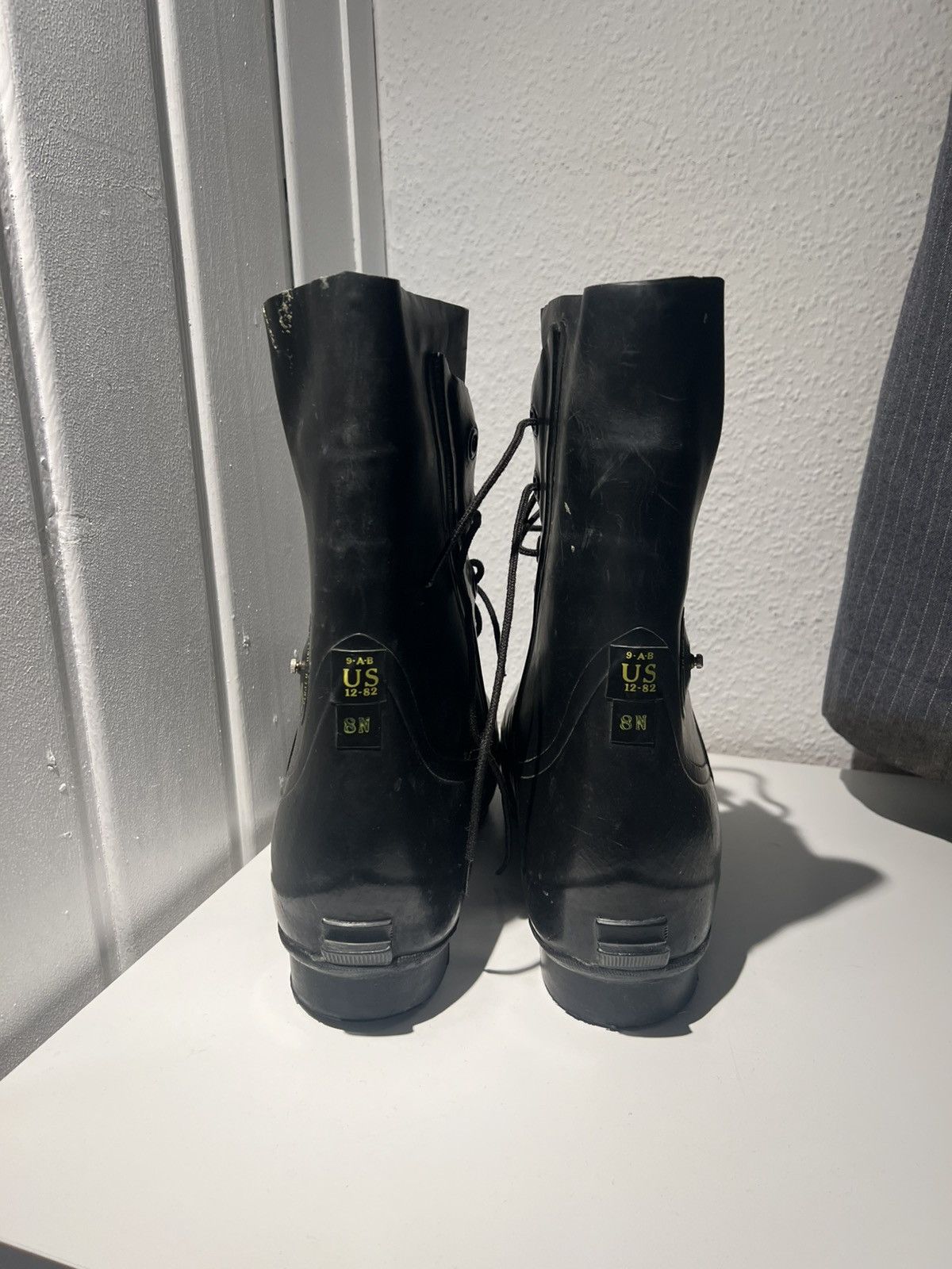 Bata Bata Bunny Boots Mickey Mouse Size US 8 / EU 41 - 2 Thumbnail