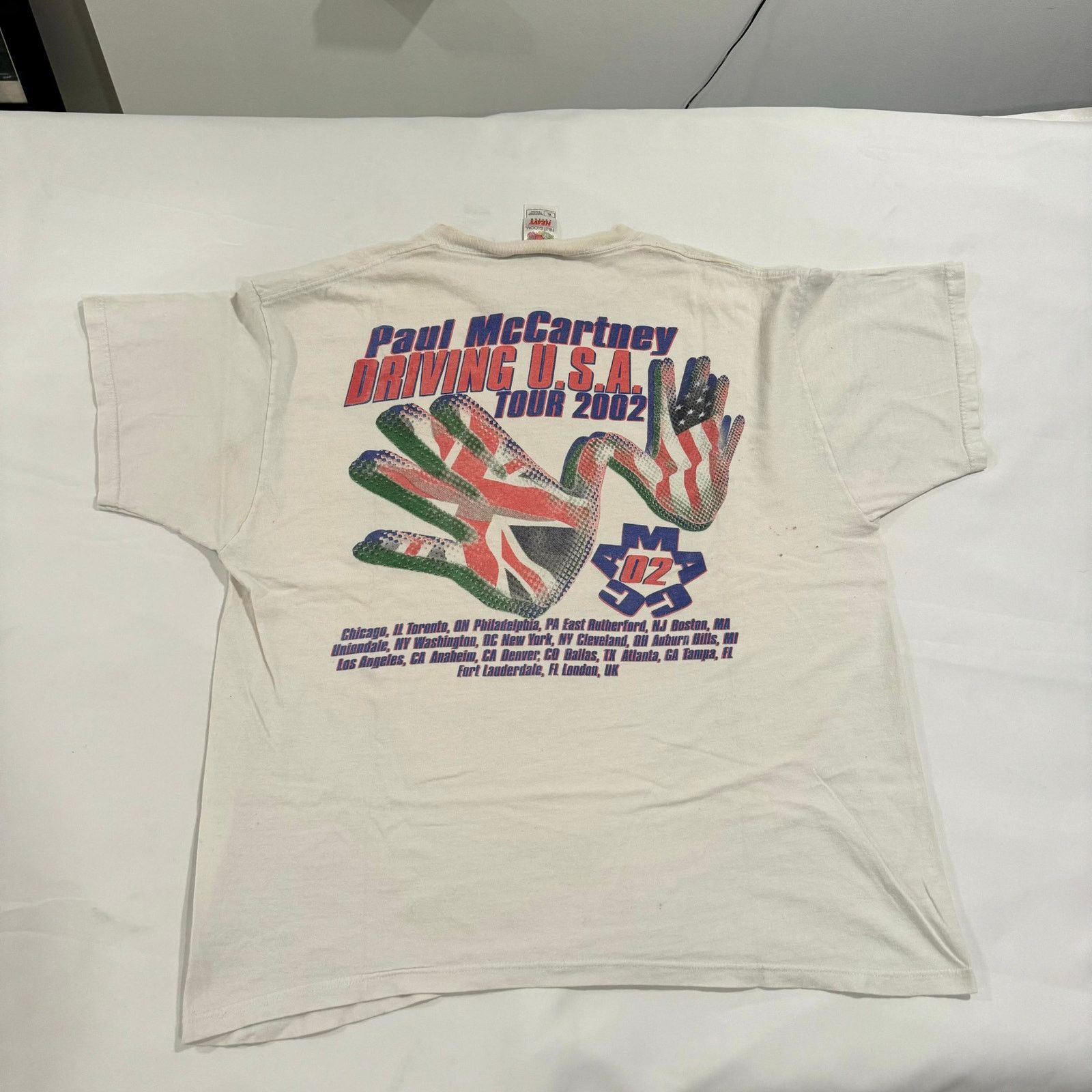 Add × Vintage Vintage Paul McCartney 2002 Tour Tshirt Size US XL / EU 56 / 4 - 4 Thumbnail