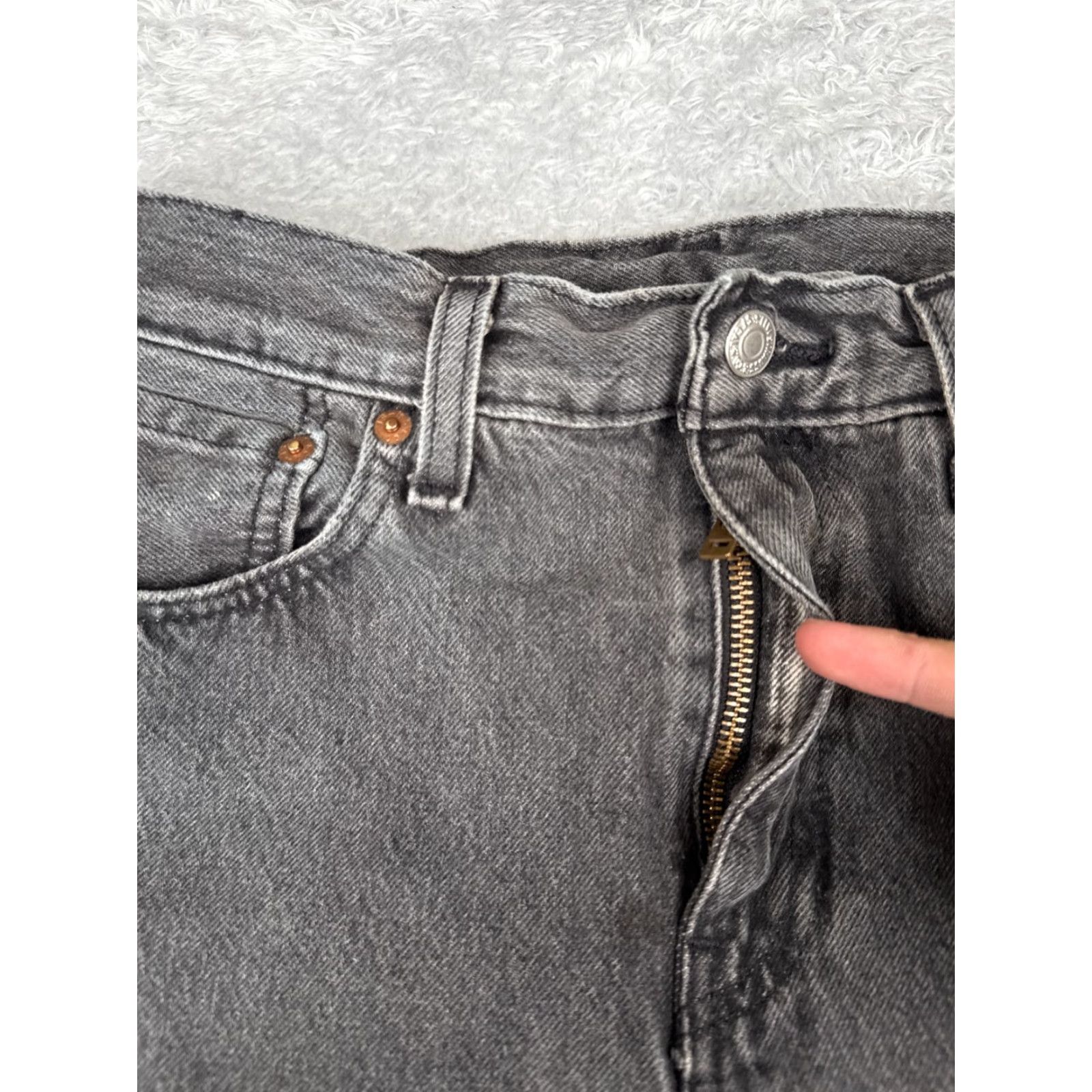 Levi's Levi's Jeans Men 34 Black Distressed 5-Pocket Straight Den­im Regular 32x32 Vintage No 512 Retro Jeans Size US 34 / EU 50 - 5 Thumbnail