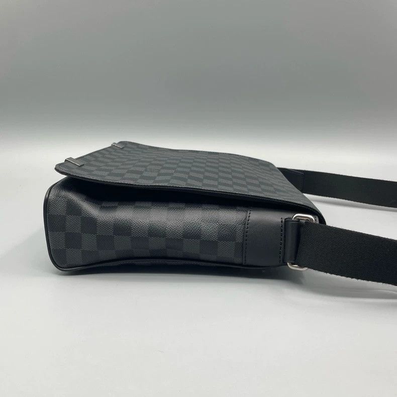 Louis Vuitton LV Black Checkerboard Crossbody Bag-2506