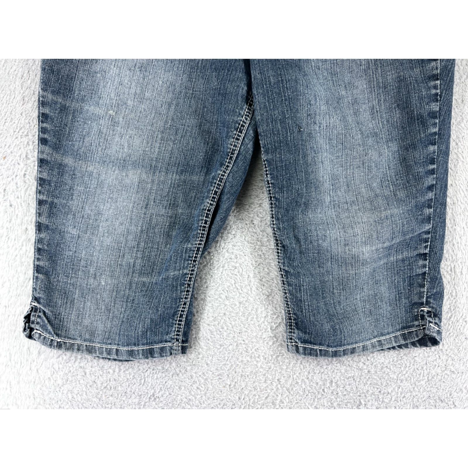 Vintage ZD Missy Jeans Capri Womens 12 Blue Denim Embroidered Stretch Cotton Blend Pockets 5-Pocket Design Mid Rise Adult Jeans Boys? Size 34" / US 12 / IT 48 - 6 Thumbnail