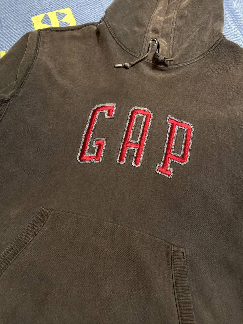 Gap × Japanese Brand Vintage GAP big logo Faded y2k hoodie Size US L / EU 52-54 / 3 - 13 Thumbnail