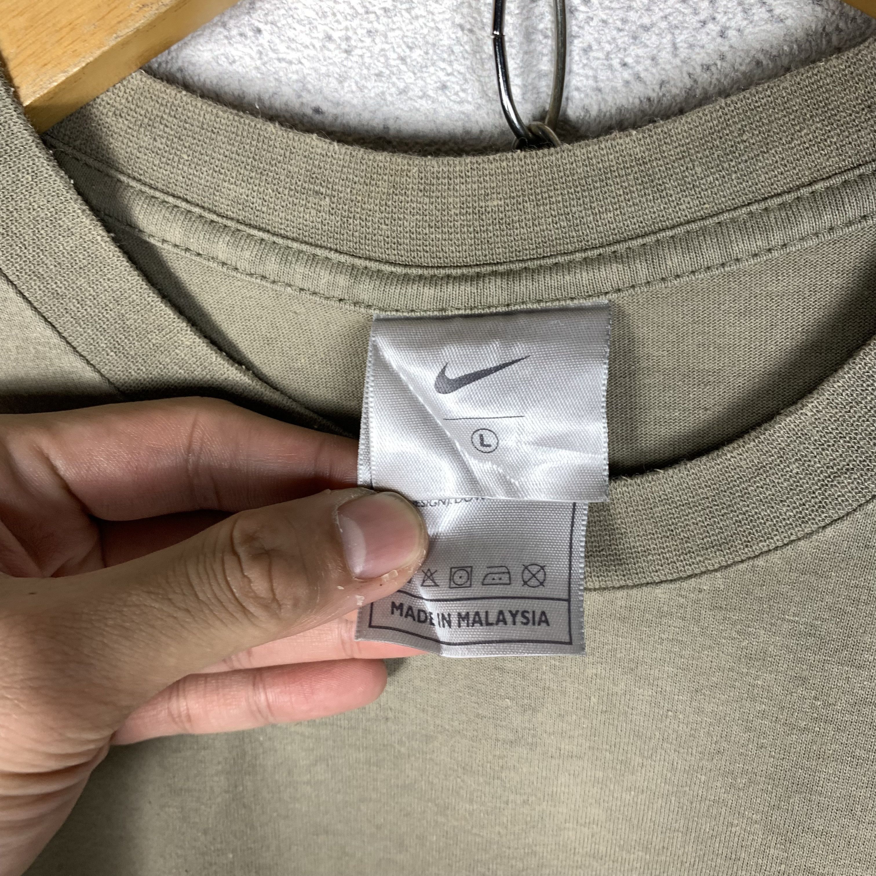 Nike Nike Air Lava Dome Y2K Tshirt Size US L / EU 52-54 / 3 - 3 Thumbnail