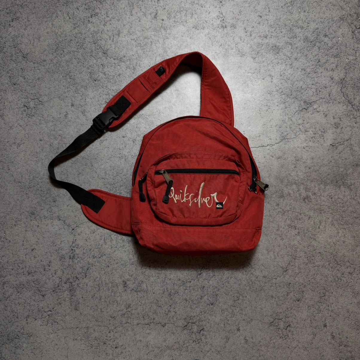 Quiksilver × Vintage Vintage Sling Bag Quicksilver Size ONE SIZE - 1 Thumbnail