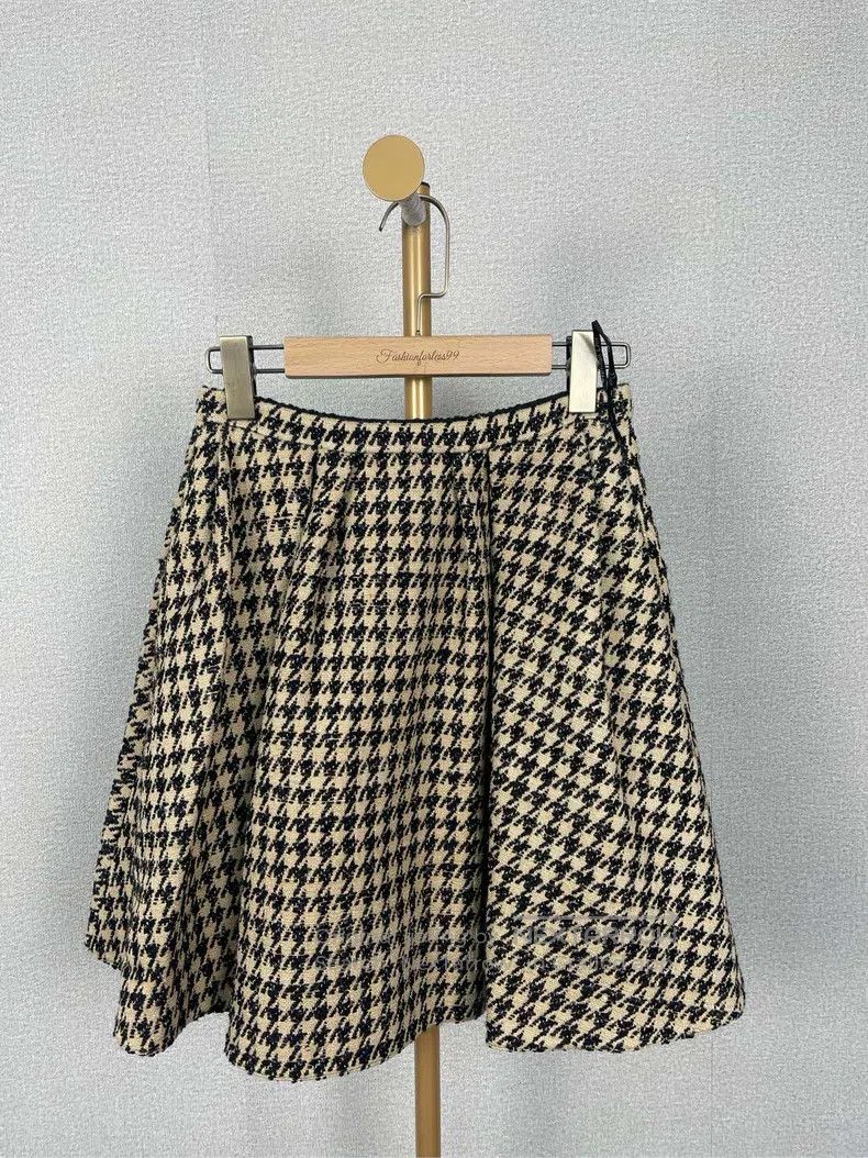 Dior Dior Half-skirt with a thousand-bird check Size 24" / US 00 / IT 34 - 1 Thumbnail