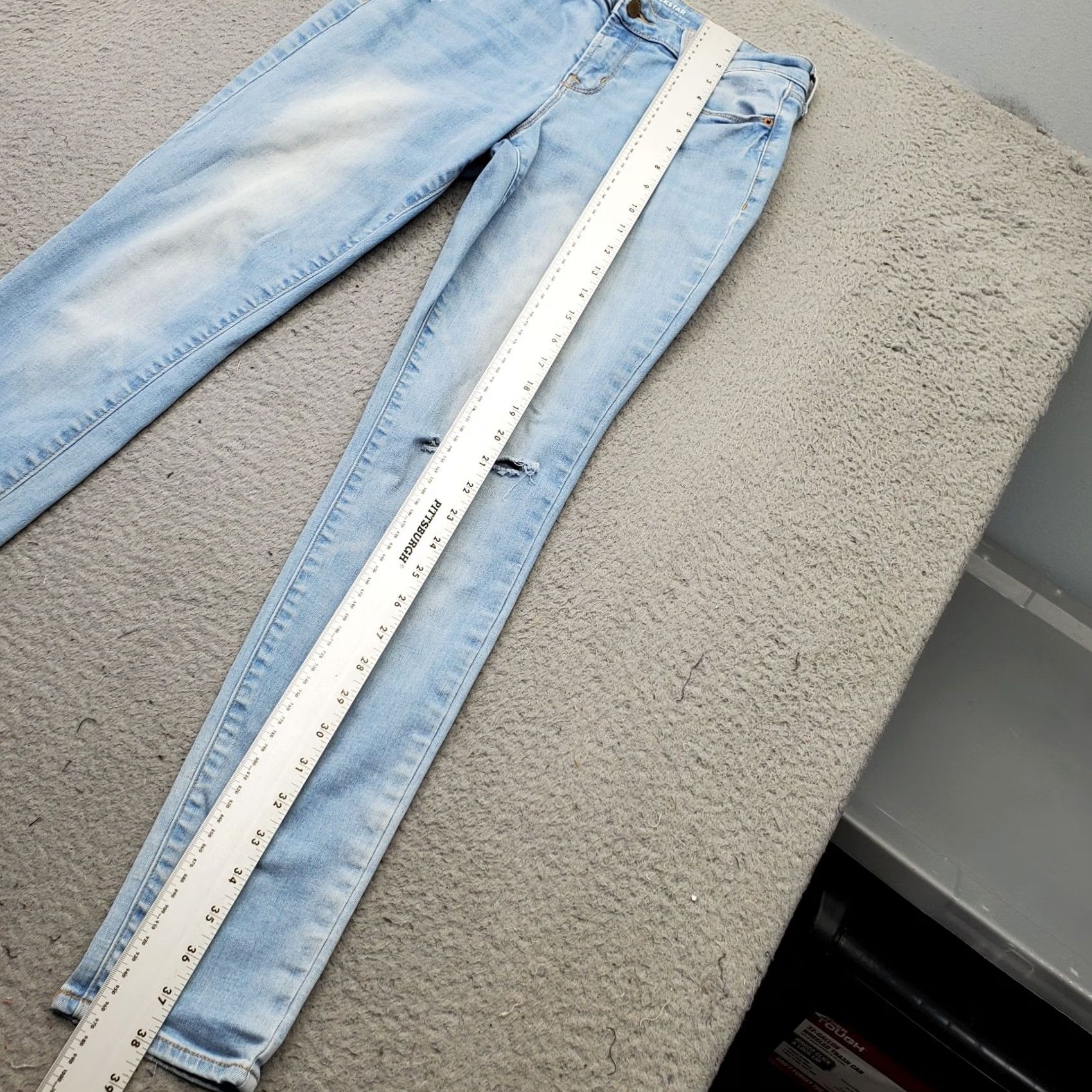 Old Navy Old Navy Rockstar Jeans Womens Size 6 Blue Denim Mid Rise Skinny Fit Ripped Light Wash Jeans Size 28" / US 6 / IT 42 - 4 Thumbnail