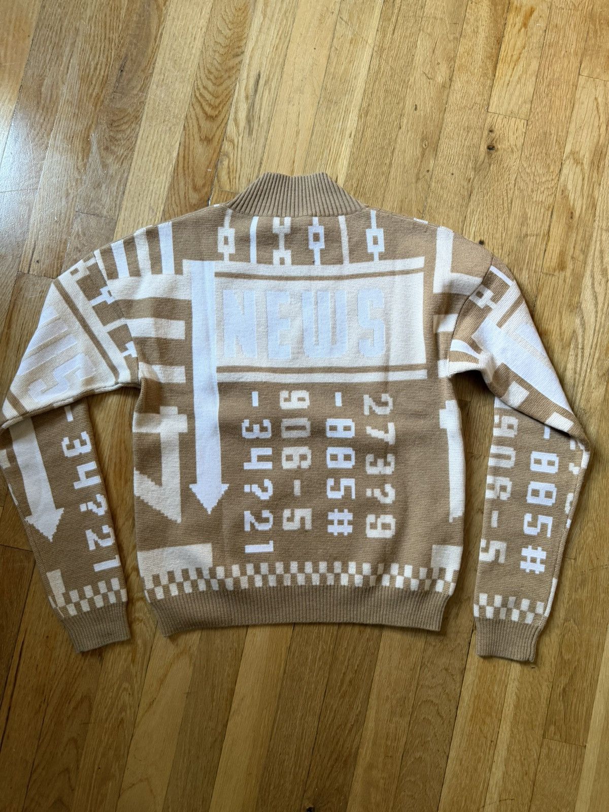 JW Anderson JW Anderson S/S 2016 News Sweater Size US S / EU 44-46 / 1 - 6 Thumbnail