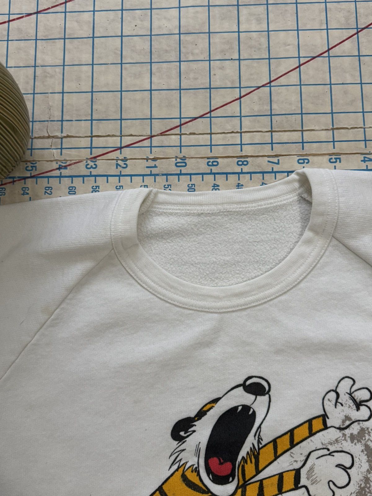 Vintage Vintage Calvin & Hobbes 80’s Raglan Sleeve Crewneck Sweater Size US M / EU 48-50 / 2 - 9 Thumbnail