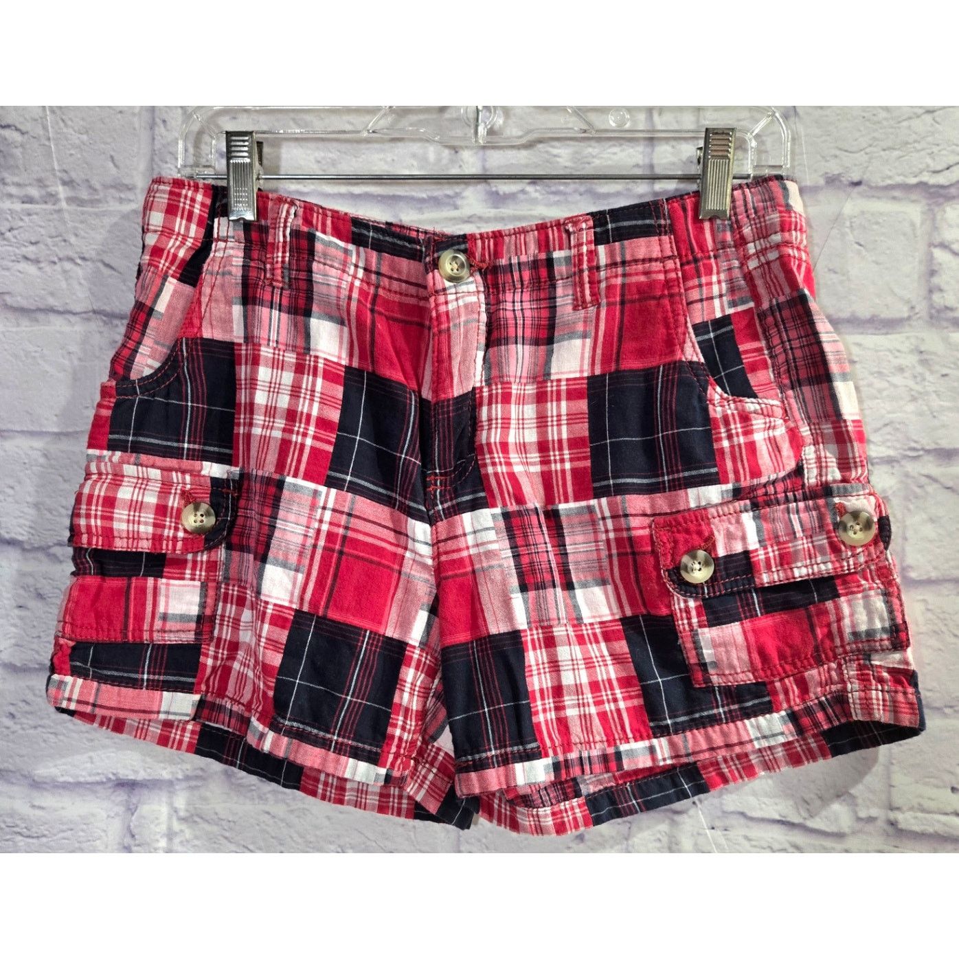 Faded Glory Faded Glory Red Black Checkered Chino Shorts 6 Cargo Pockets Size 28" / US 6 / IT 42 - 1 Thumbnail