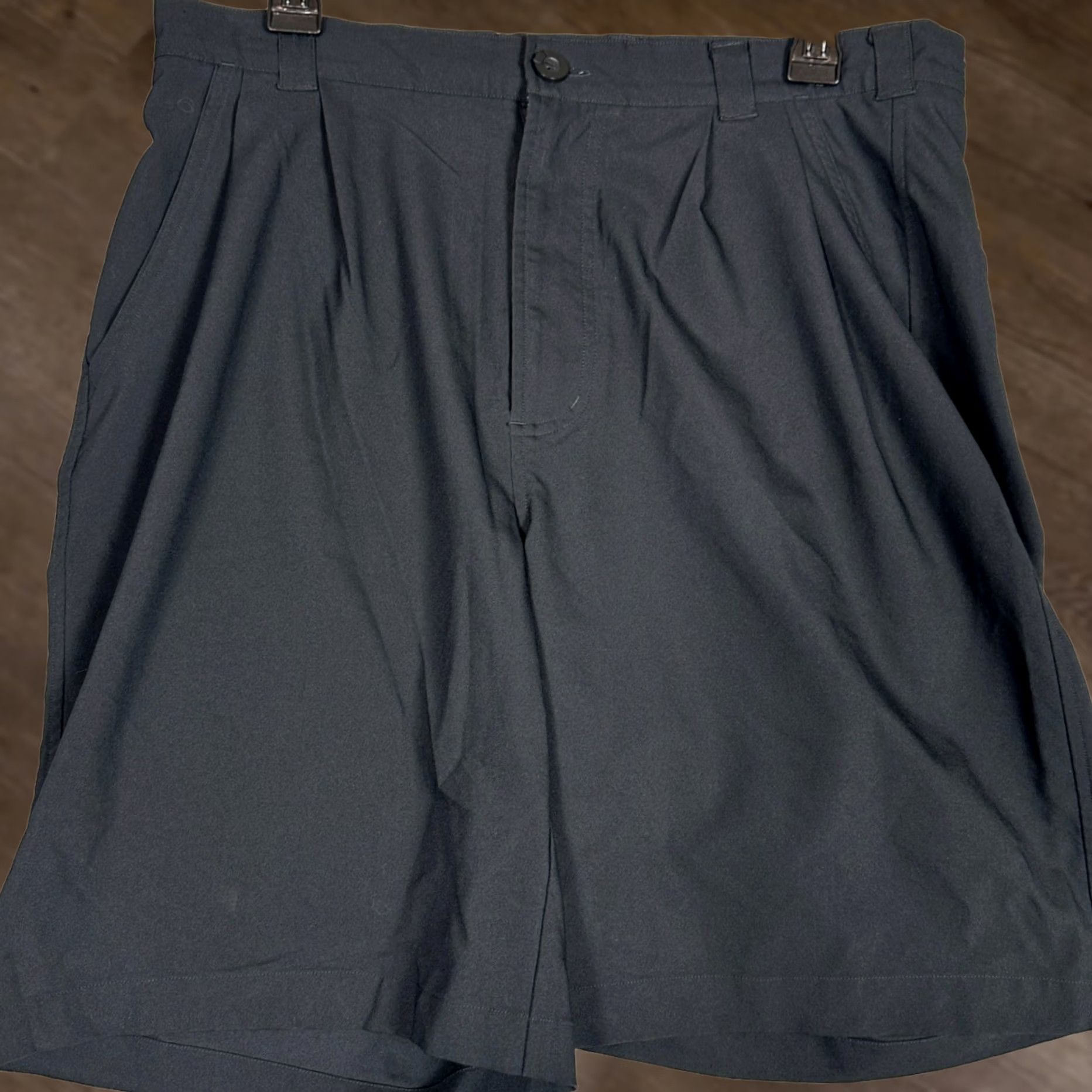 Under Armour Under Armour Mens Black Golf Chino Pleated Performance Shorts 34 Pockets Logo Size US 34 / EU 50 - 1 Thumbnail