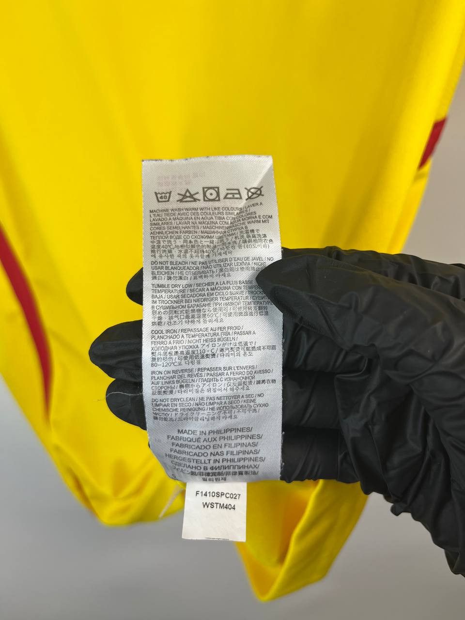 Warrior Liverpool Football 2014-2015 Yellow Warrior Mens Size L Size US L / EU 52-54 / 3 - 3 Thumbnail