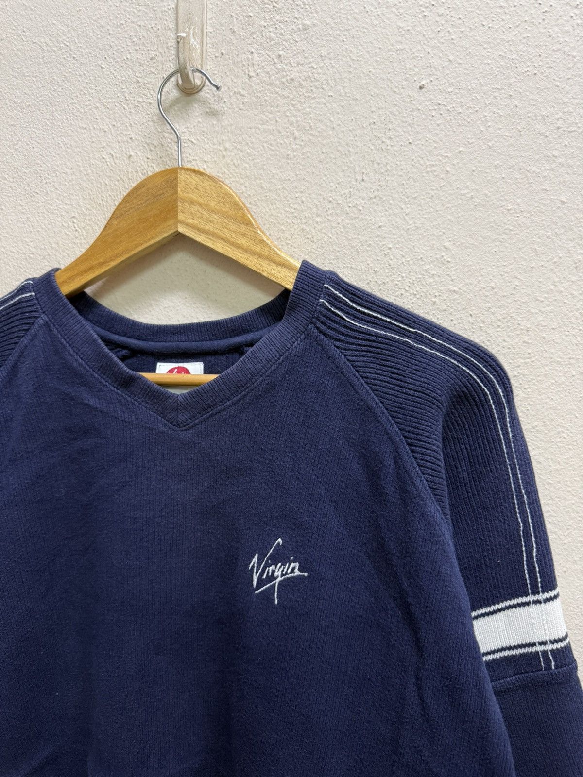 Japanese Brand Vintage Virgin Vneck Raglan Sleeve Sweatshirt Size US M / EU 48-50 / 2 - 15 Thumbnail