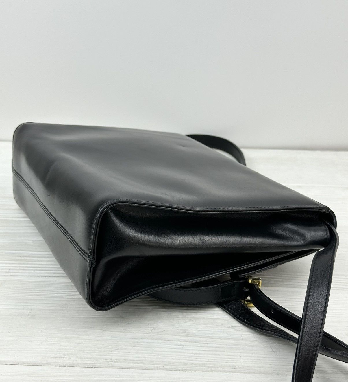 Salvatore Ferragamo × Vintage Salvatore Ferragamo GANCINI Logo Leather Shoulder Bag Women Size ONE SIZE - 11 Thumbnail