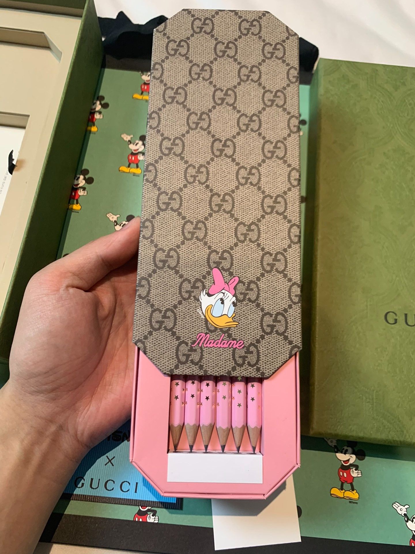 Gucci Gucci New Disney Co-branded Daisy Duck Pencil Case 2501-Nex Size ONE SIZE - 3 Thumbnail