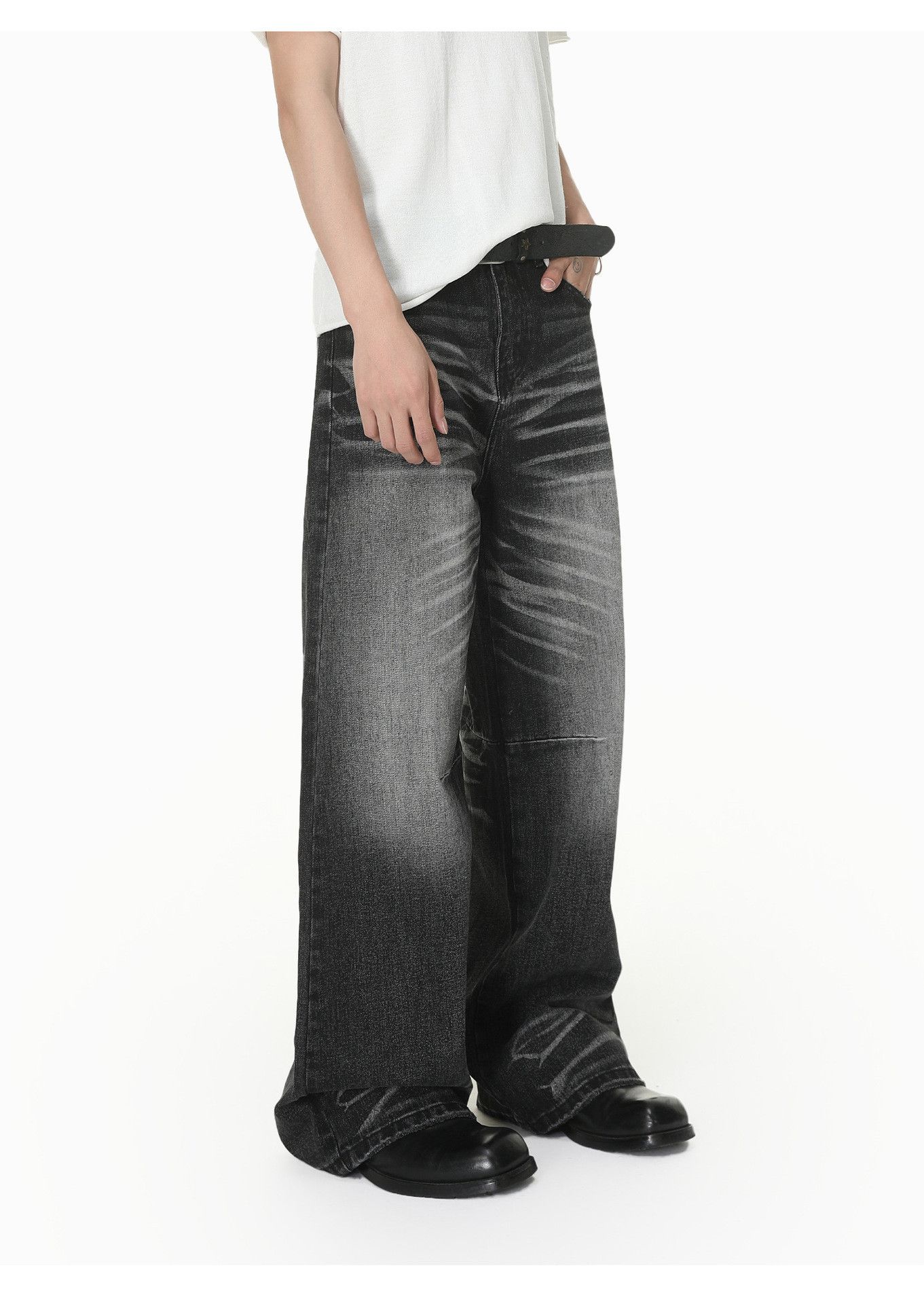 Vintage Men's Cleanfit Washed & Distressed Straight-Leg Jeans Size US 32 / EU 48 - 4 Thumbnail