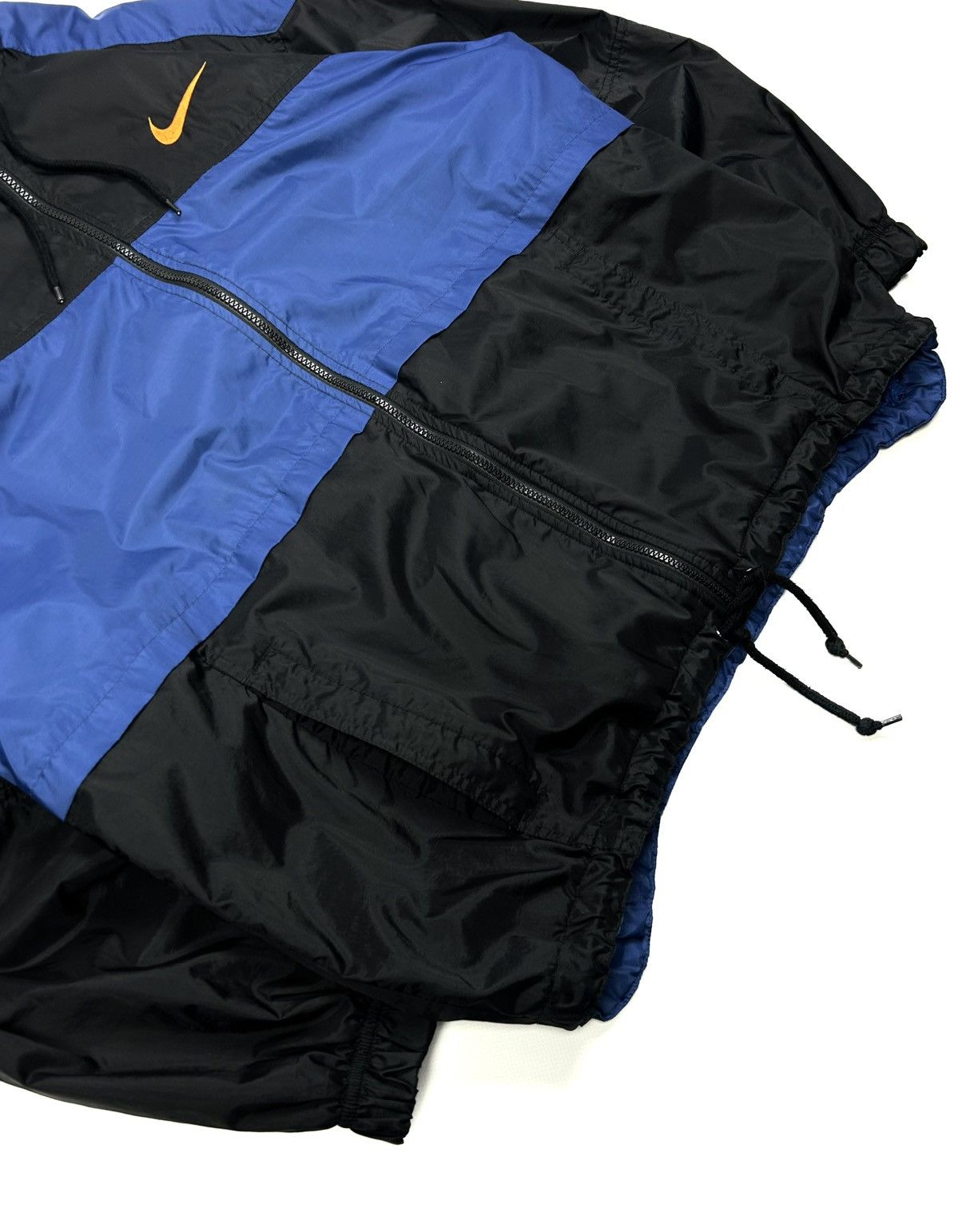 Nike 90s Nike Nylon Waterproof Light Jacket Big Logo Vintage L Size US L / EU 52-54 / 3 - 8 Thumbnail