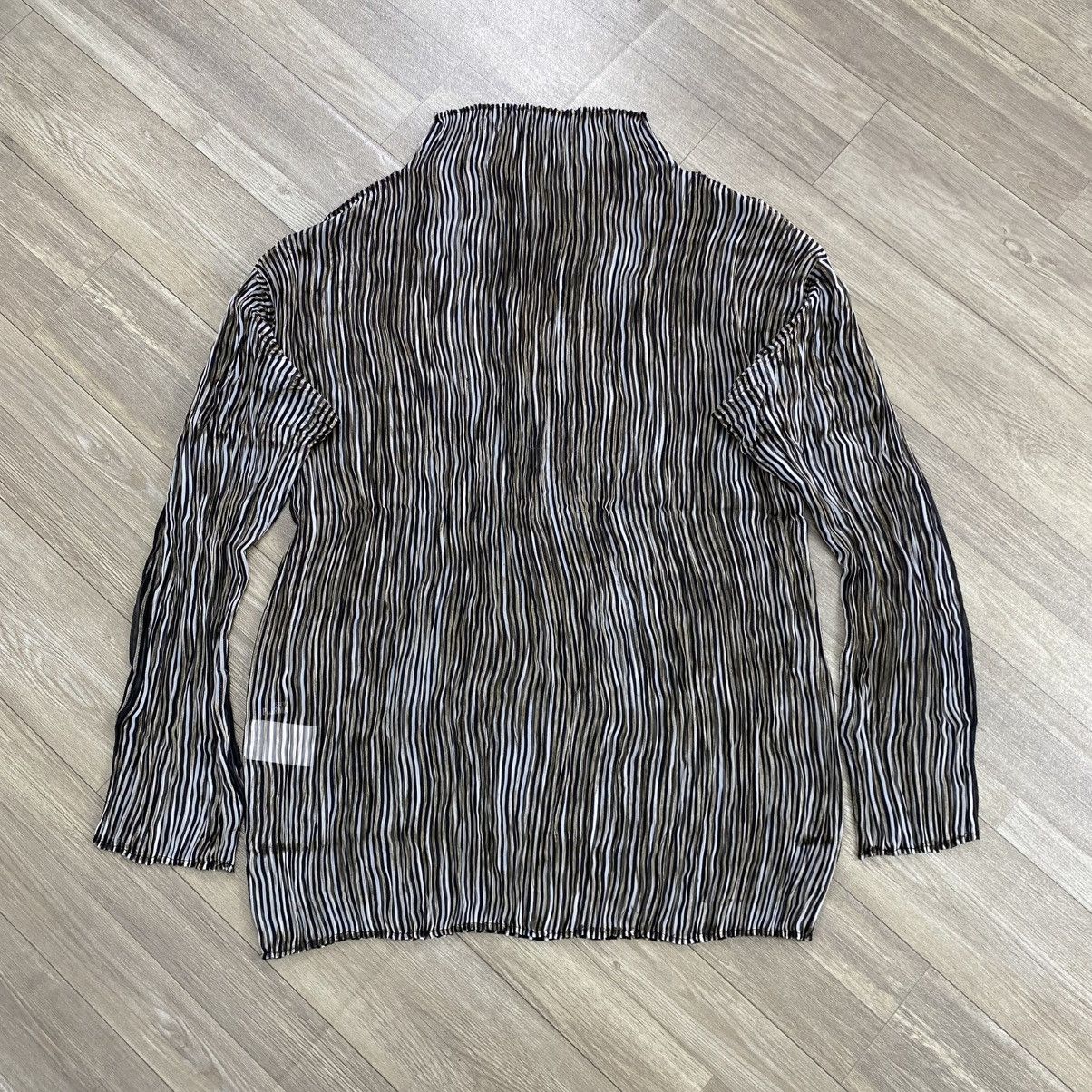 Pleats Please Issey Miyake Pleats Please Issey Miyake Permanente Transparent LongSleeve Size US M / EU 48-50 / 2 - 15 Thumbnail