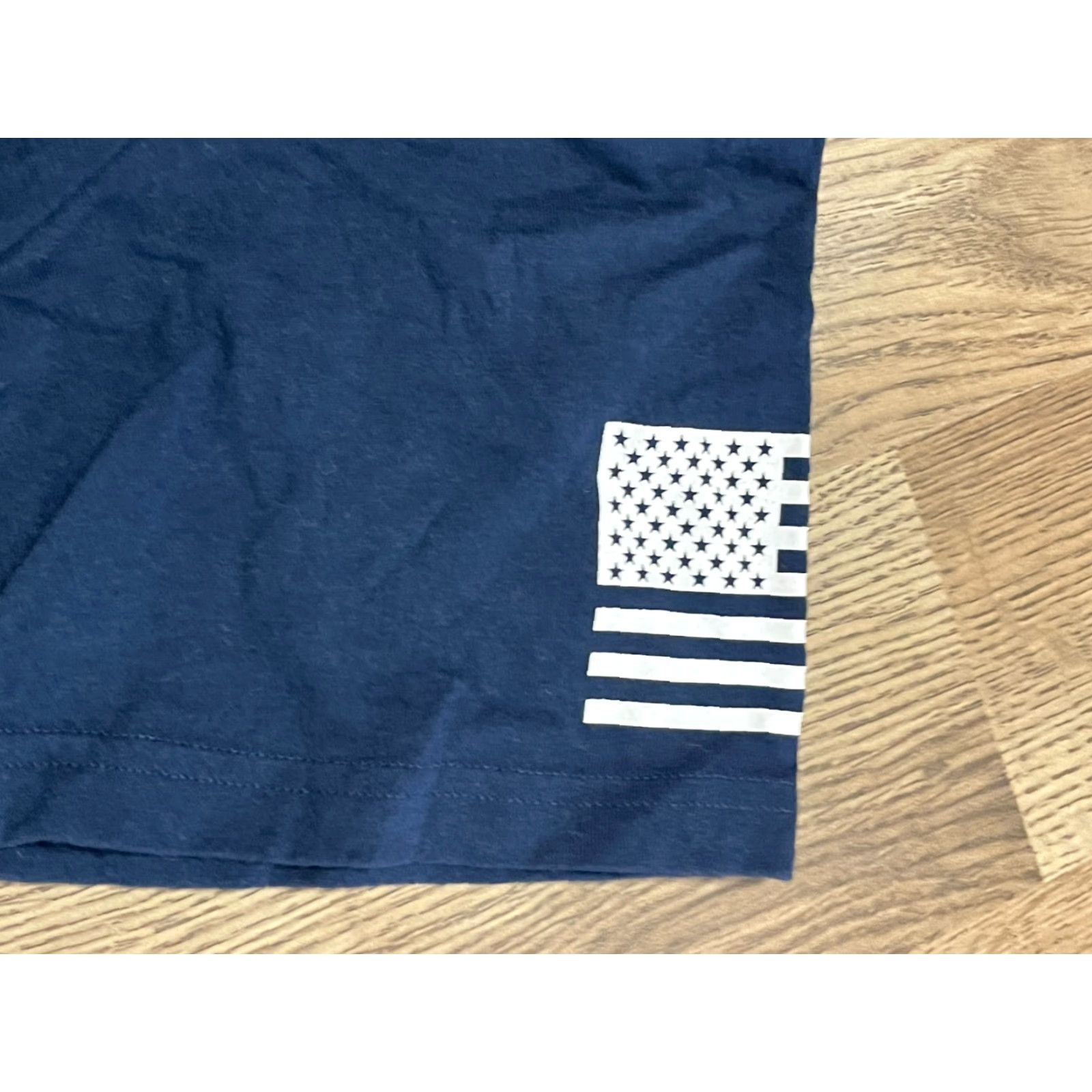 Under Armour Under armour Shirt Mens L Blue Stars Print HeatGear Shirt Size US L / EU 52-54 / 3 - 5 Thumbnail