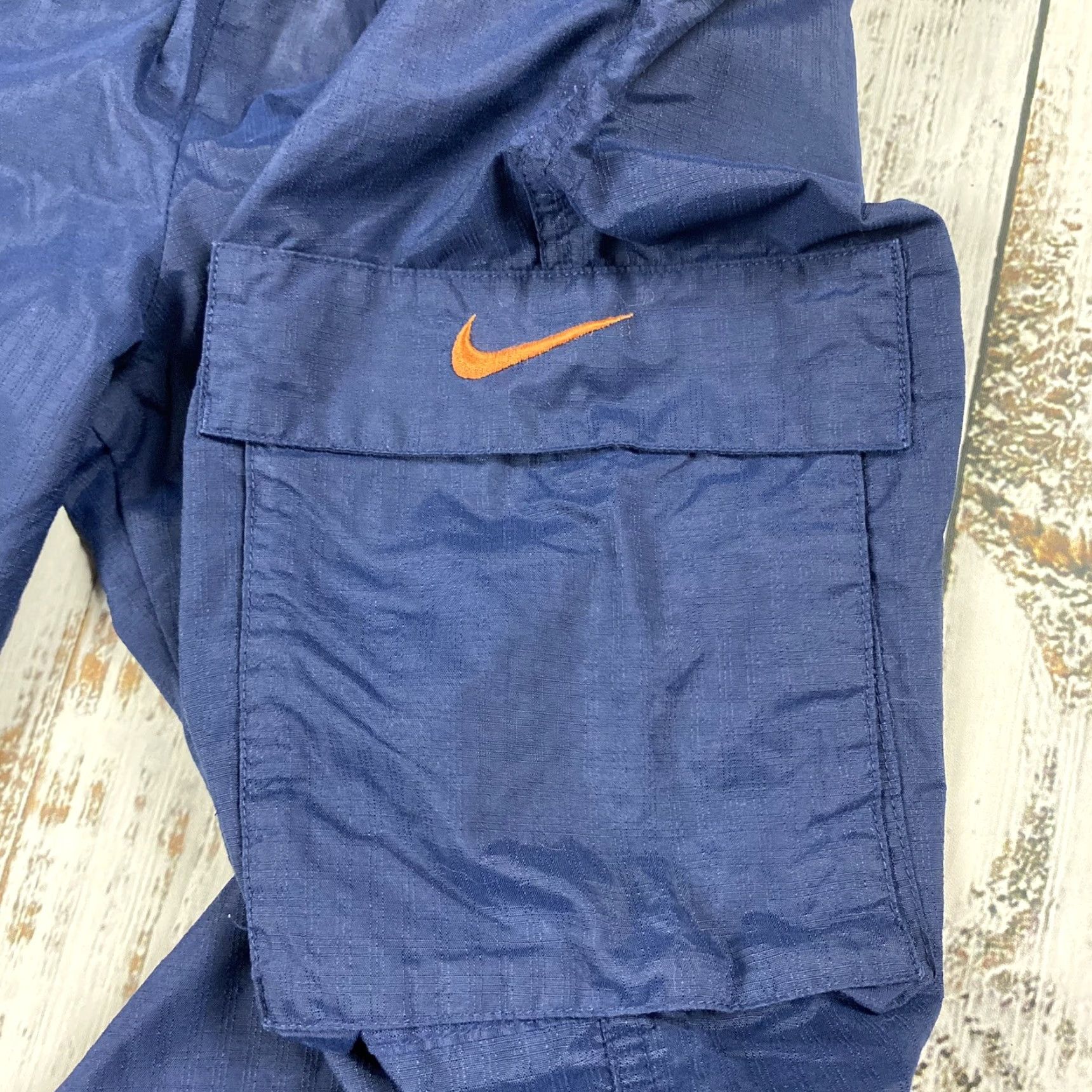 Nike VTG Nike Ripstop Navy Blue Cargo Jogger Pants Women M 30-34" Waist 30" Inseam 30" 90s Y2K Designer Pockets Zip Front Casual pants Size 32" / US 10 / IT 46 - 3 Thumbnail