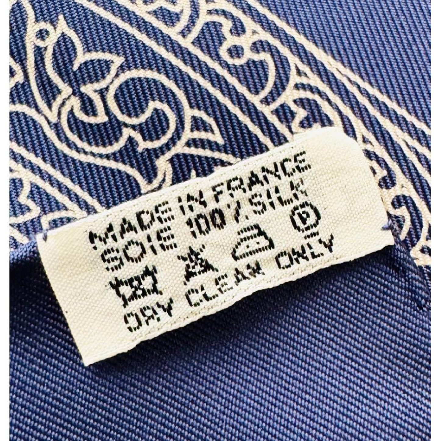 Hermes NWOT Hermes blue white qalamdan details pattern scarf 87 cm Size ONE SIZE - 2 Thumbnail