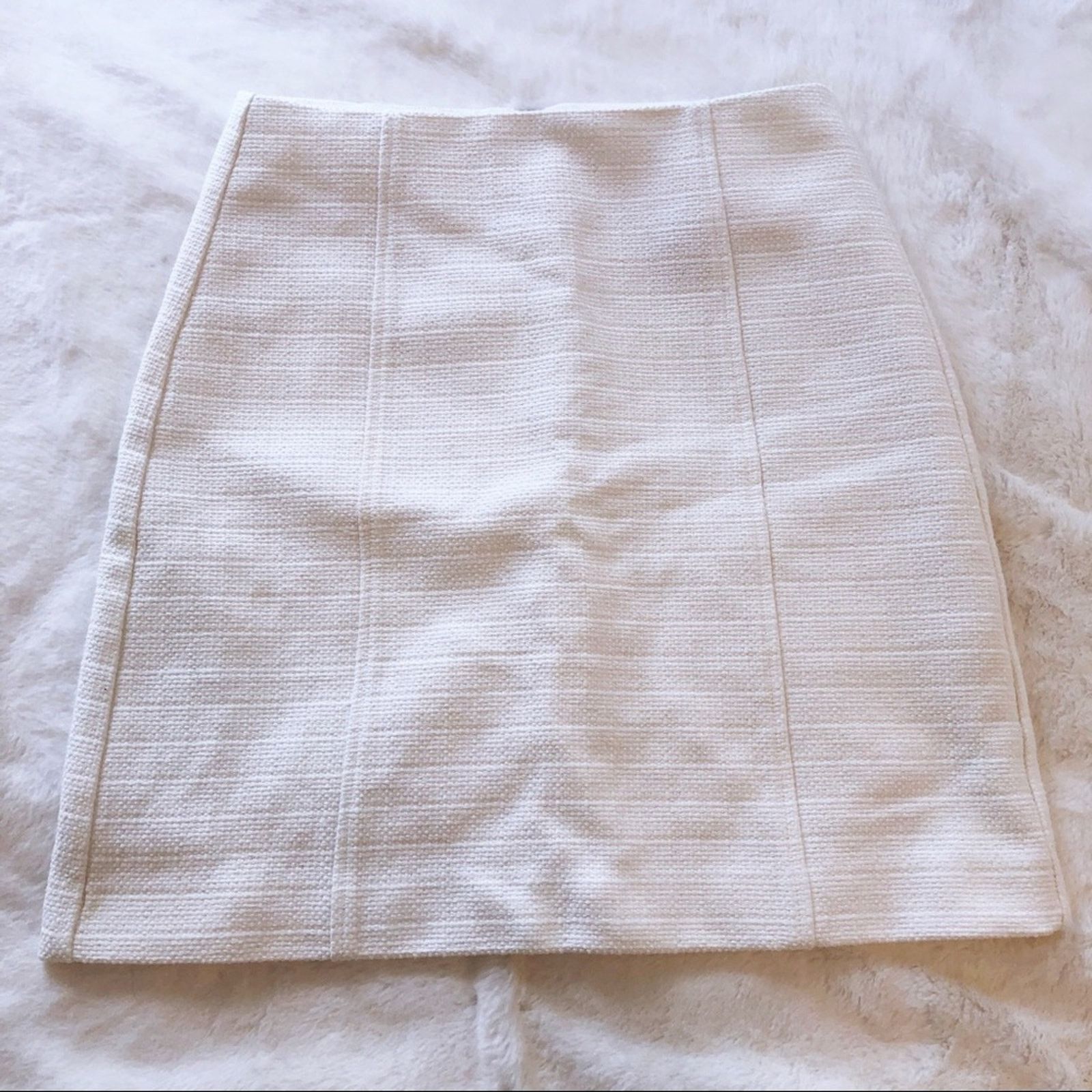 Loft LOFT White Mini Pencil Zip Skirt Size 27" / US 4 / IT 40 - 2 Thumbnail