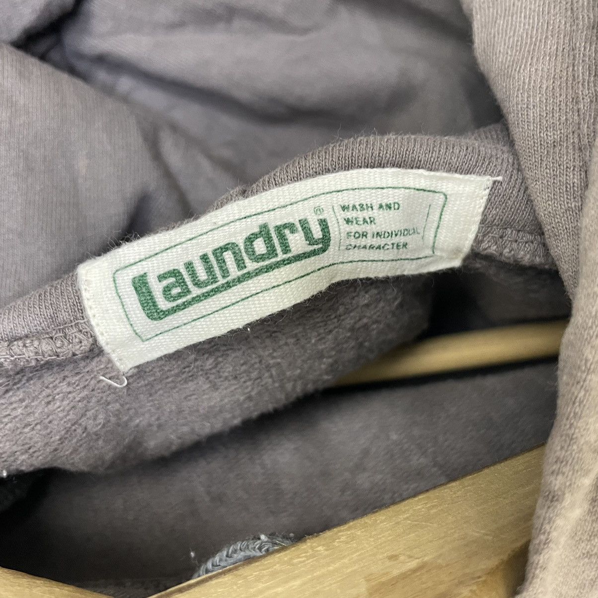 Japanese Brand × Vintage Vintage Japanese Brand Boy On The Board Sweater Hooded J Size US M / EU 48-50 / 2 - 8 Thumbnail