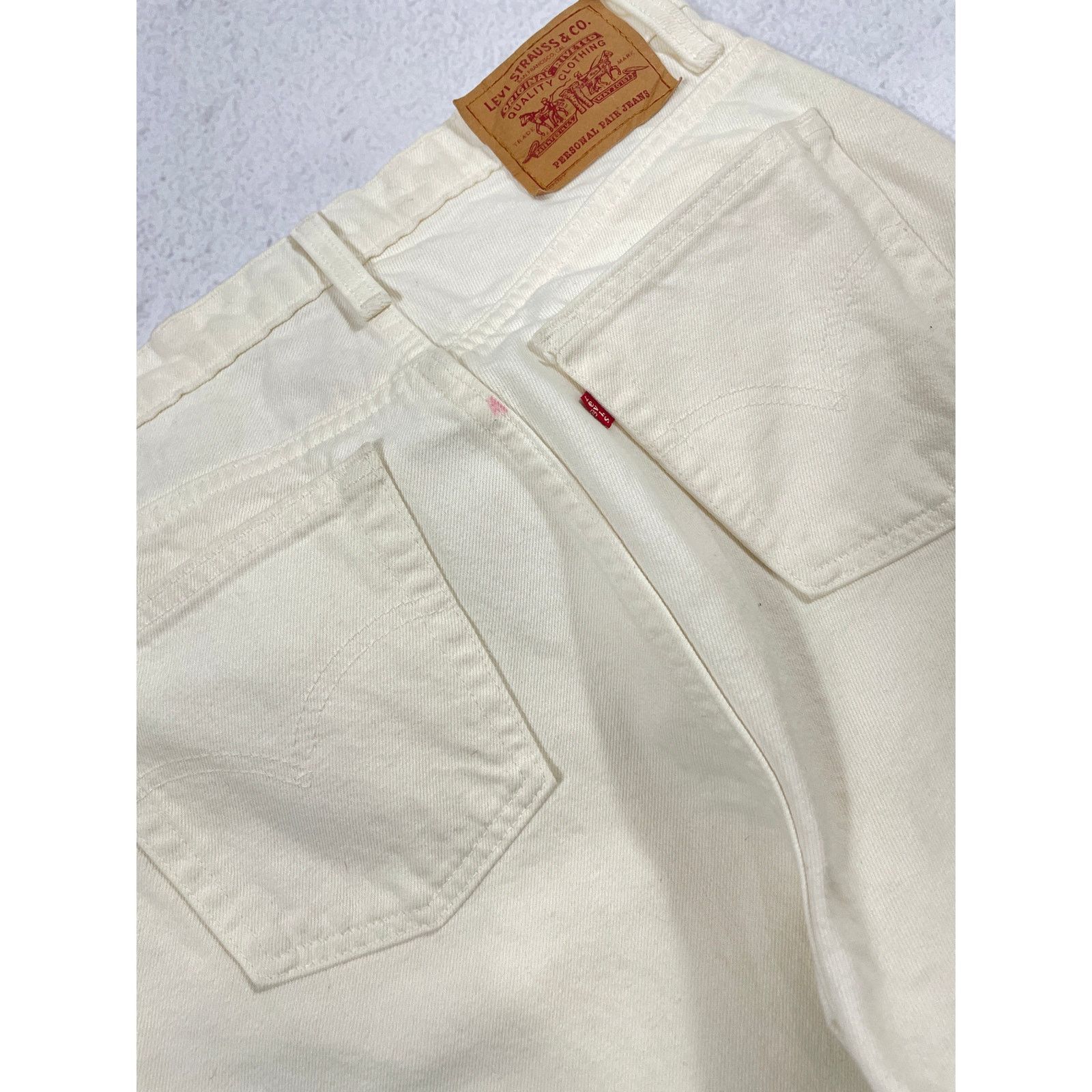 Levi's Vintage Levis White Preowned Denim Jeans - Women's 31Wx30L Size 31" - 3 Thumbnail