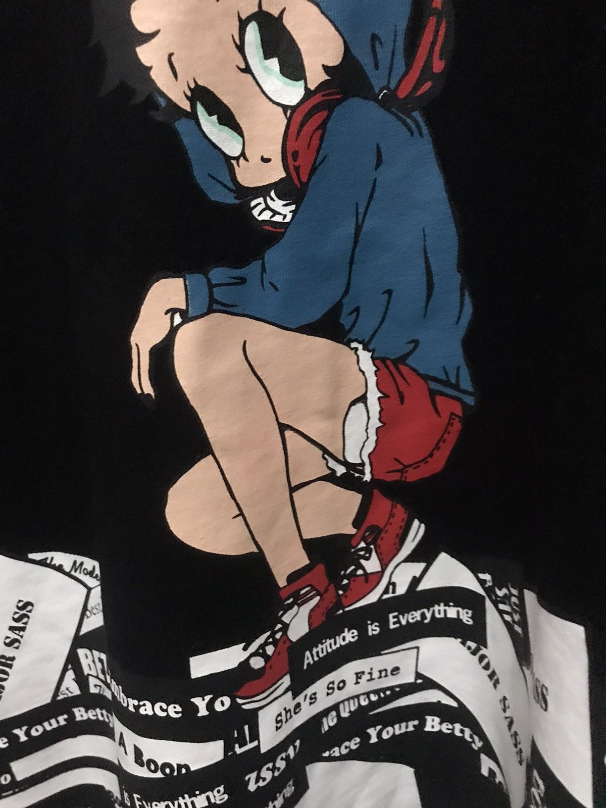 Vintage Women's Sassy Betty Boop Sneakers Tshirt Size US L / EU 52-54 / 3 - 7 Thumbnail