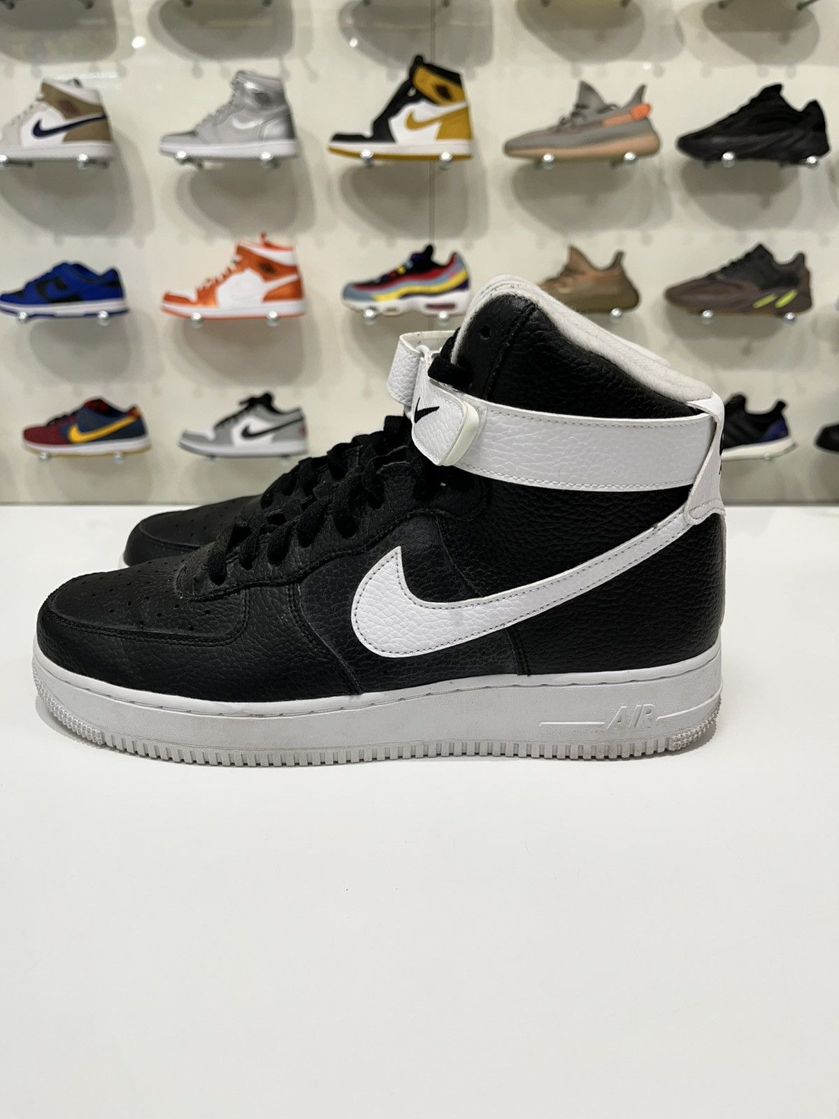Nike Nike Air Force 1 High Black White Size US 10.5 / EU 43-44 - 2 Thumbnail