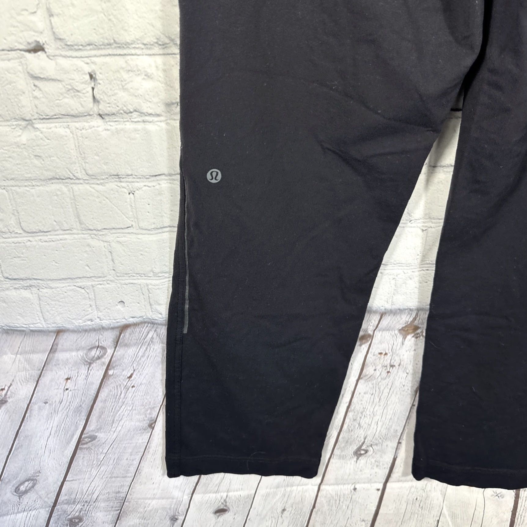 Lululemon LULULEMON Mens Discipline Pant Sweatpants Large Black Luon Active Lounge Athleisure Pockets Drawstring Elastic Waist Gym Running Mens Size US 33 - 6 Thumbnail