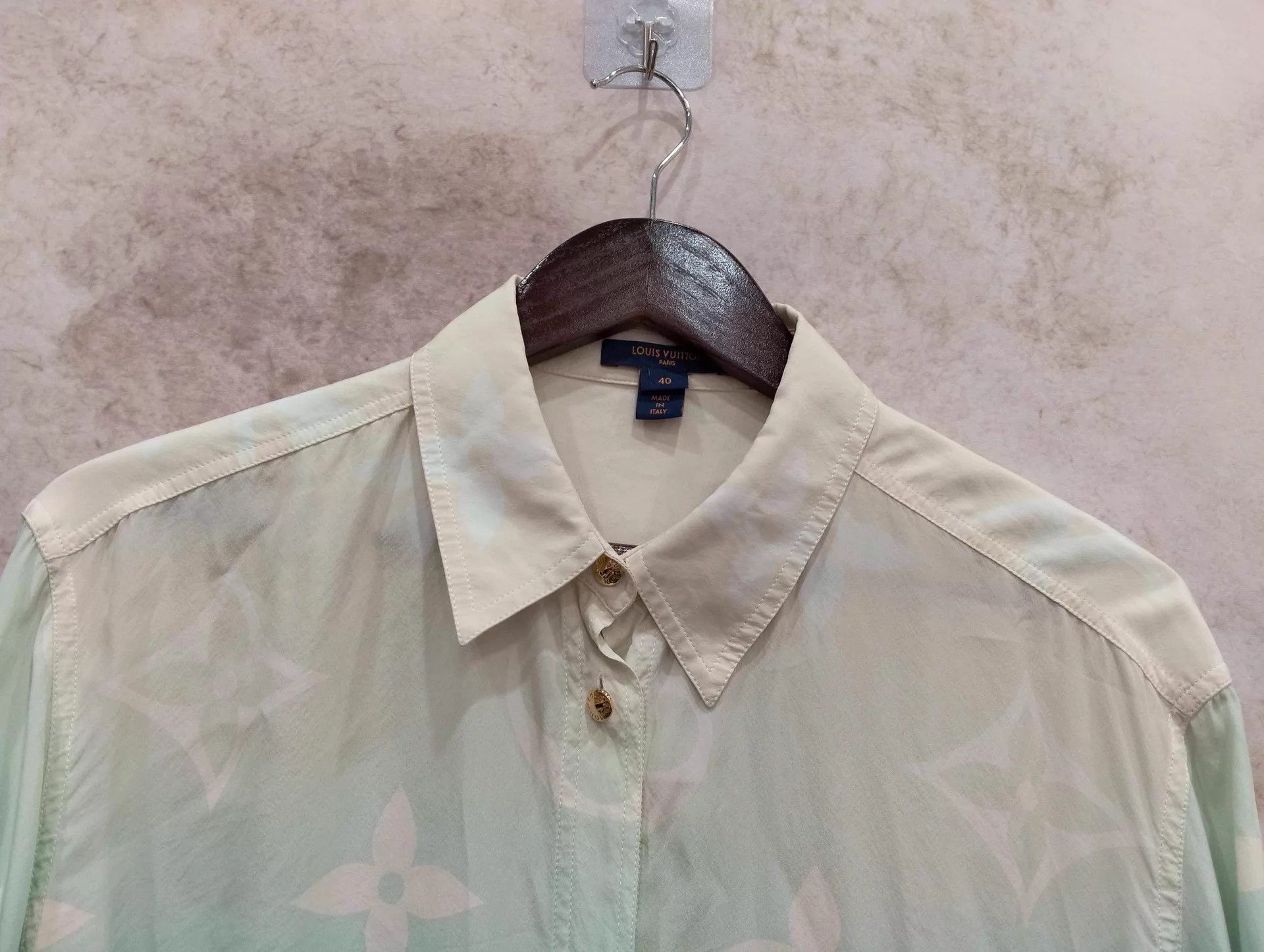 Louis Vuitton LV Gradient Print Long Sleeve Shirt 40 Size M / US 6-8 / IT 42-44 - 6 Thumbnail