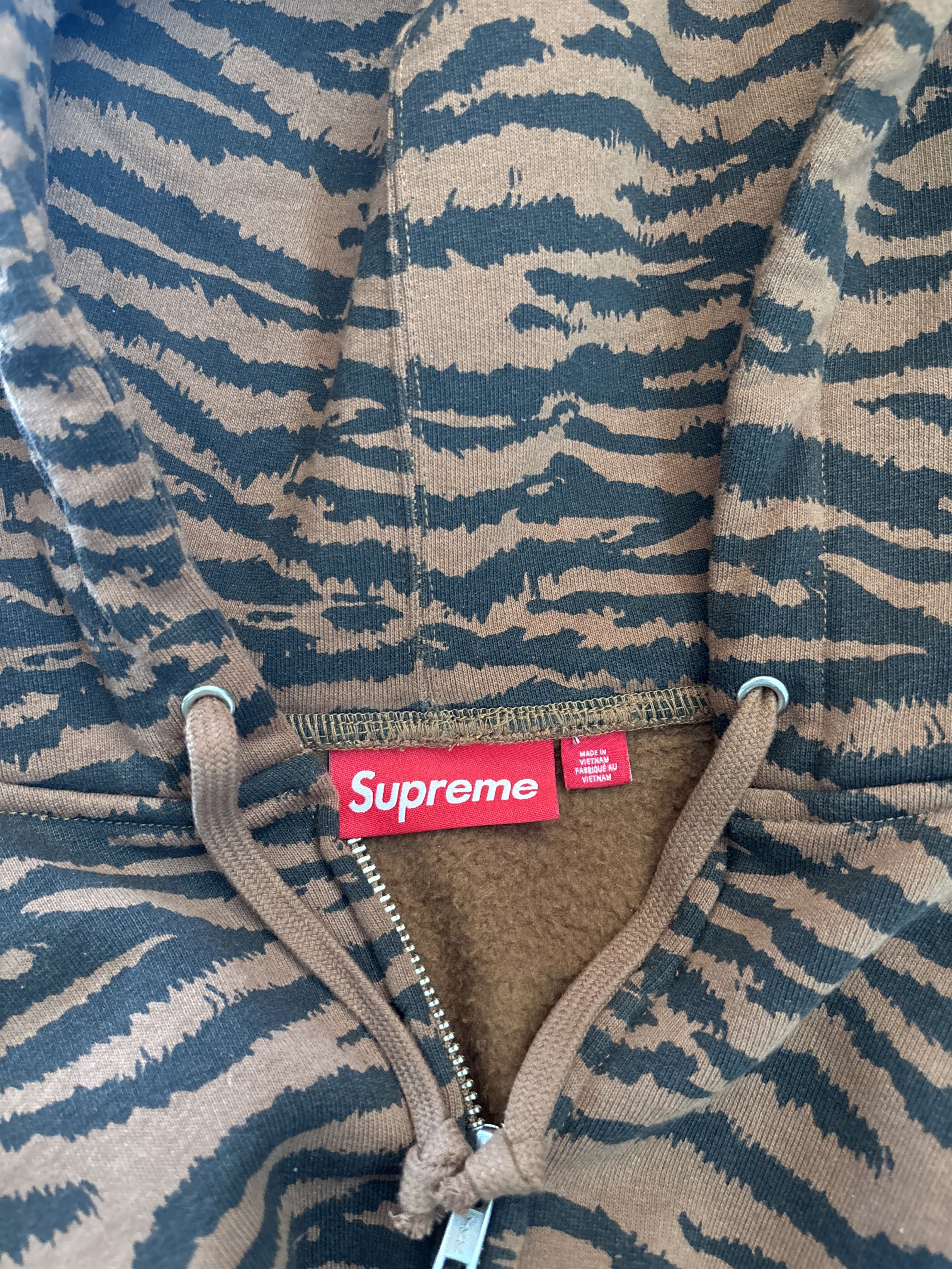 Supreme Supreme Small Box Zip Up “Tiger” Size US M / EU 48-50 / 2 - 4 Thumbnail