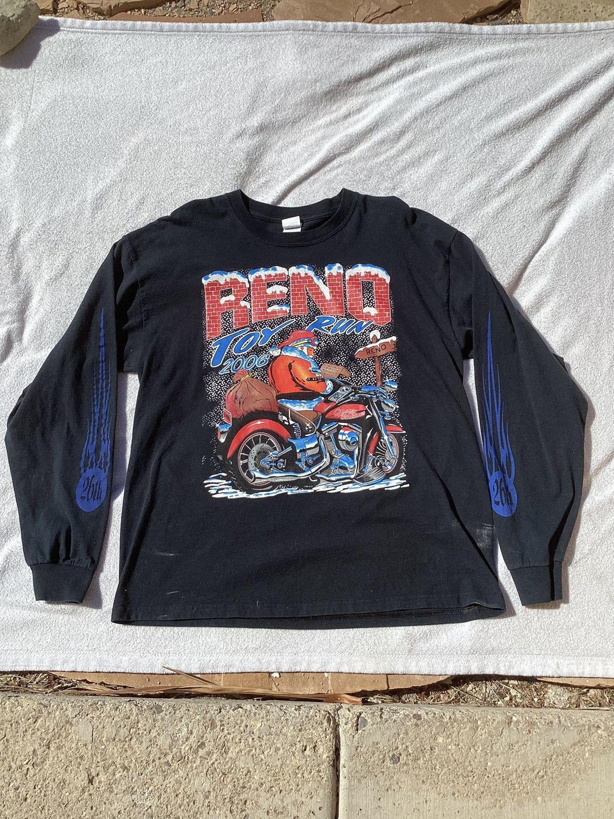 Gildan Vintage 2006 Reno toy run motorcycle flame LS 2-sided Tshirt Size US XL / EU 56 / 4 - 1 Thumbnail