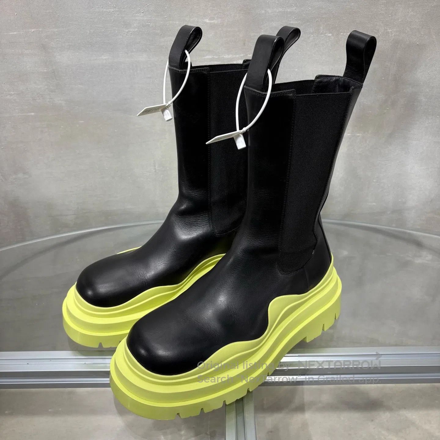 Bottega Veneta Bottega Veneta Tire Comfortable and Versatile Chelsea Boot Size US 6.5 / IT 36.5 - 1 Thumbnail