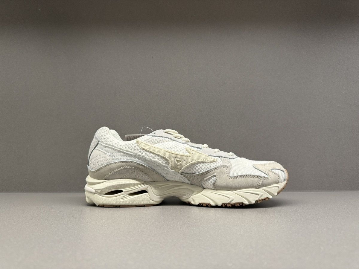 Mizuno Mizuno Wave Rider 10 Premium Sashico Pack Off White Size US 8.5 / EU 41-42 - 6 Thumbnail