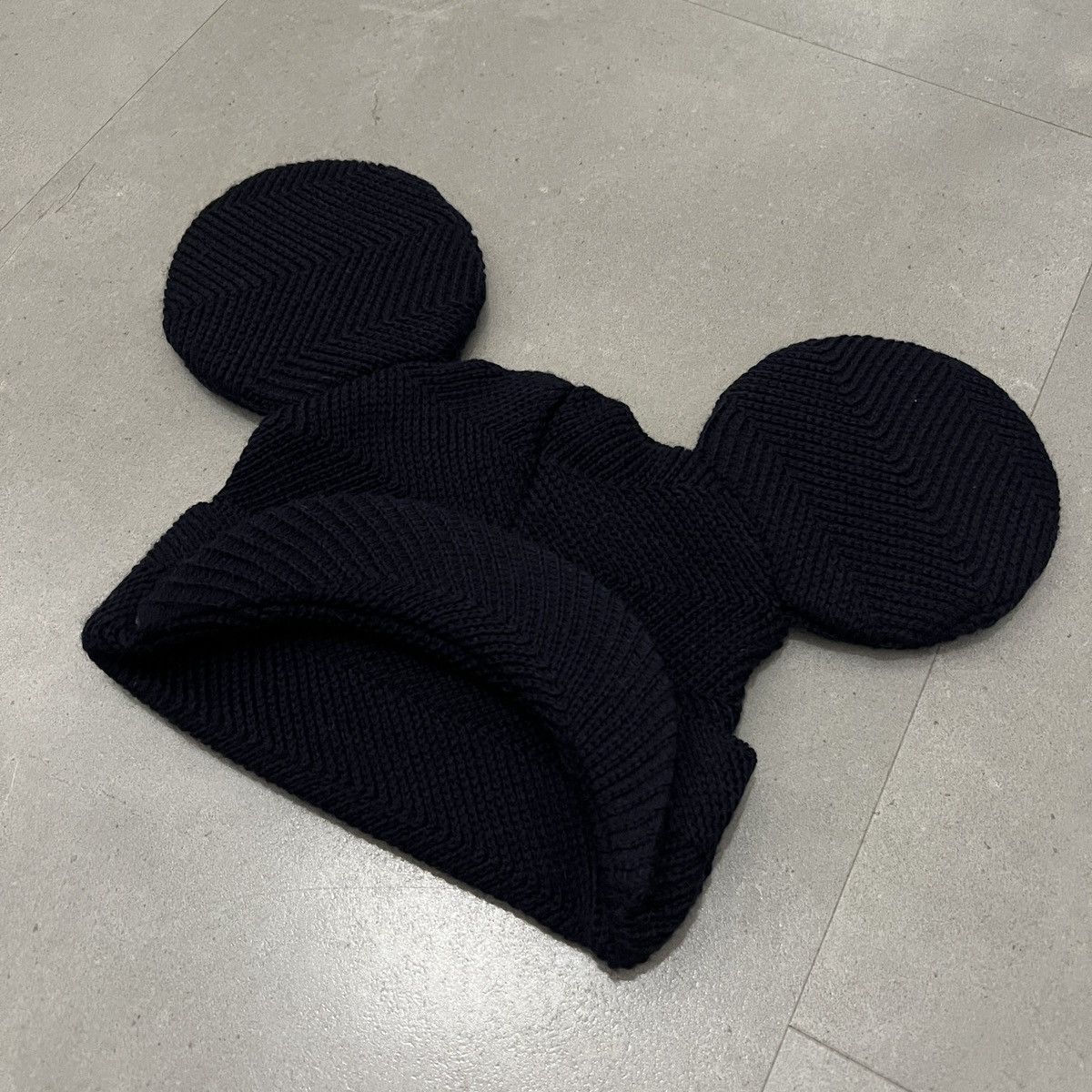 Comme des garcons mickey mouse hat best sale