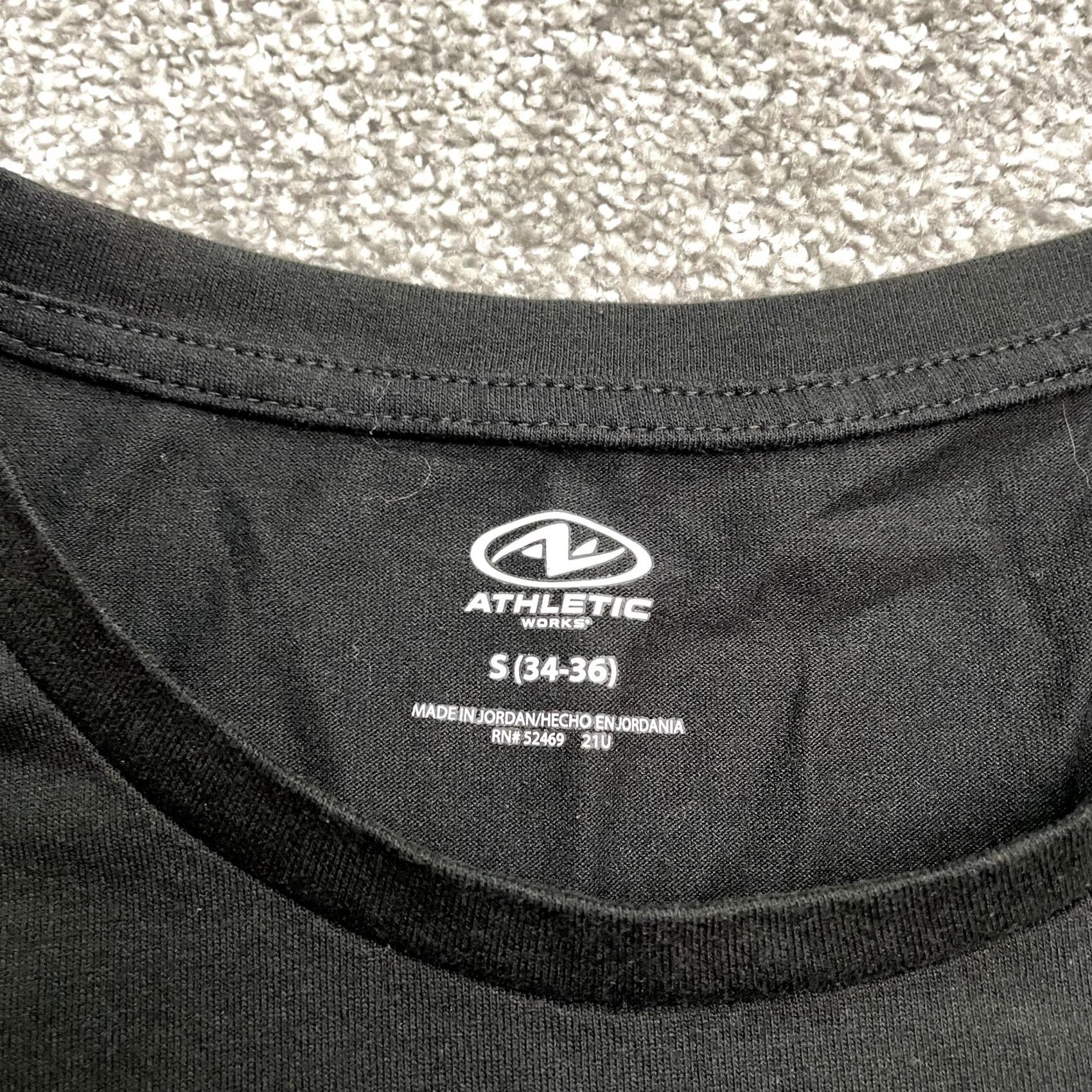 Athletic Works Athletic Works DriWorks T-Shirt Mens S Black Long Sleeve Crew Neck Tee Size US S / EU 44-46 / 1 - 5 Thumbnail