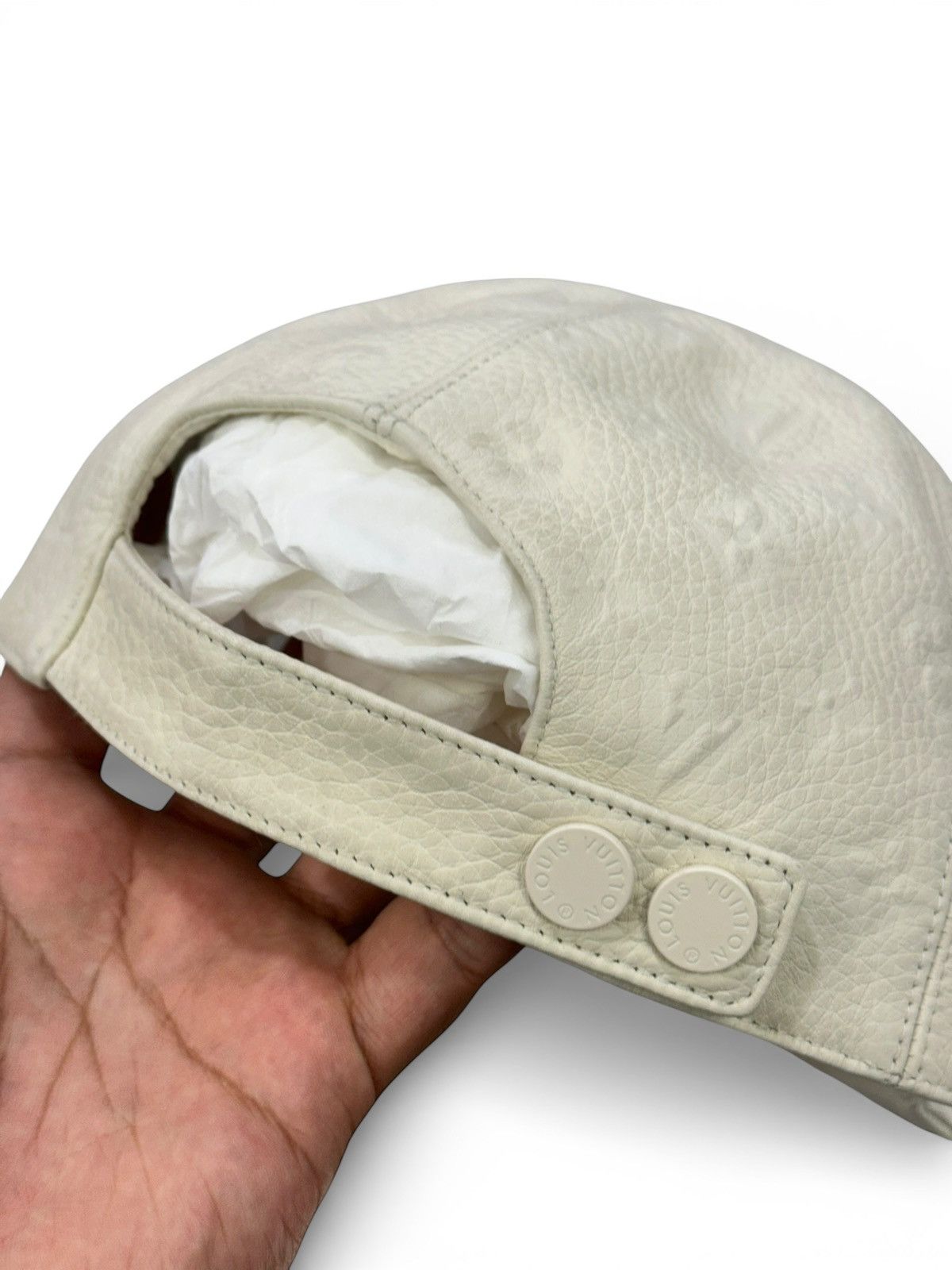 Louis Vuitton Louis Vuitton White Taurillon Monogram Hat Size ONE SIZE - 7 Thumbnail