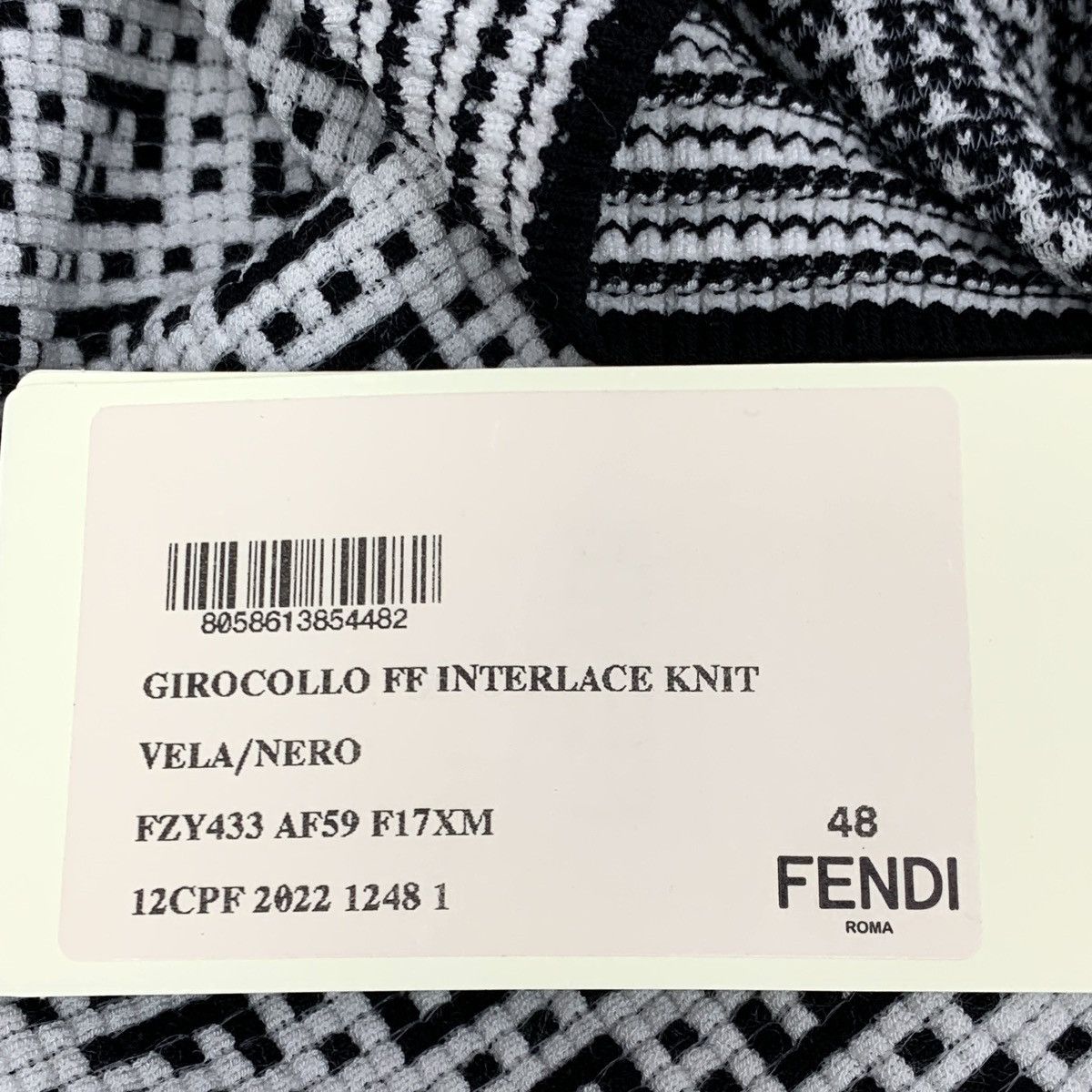 Fendi Fendi Black & White Color Long Sleeve Knit Sweater K26WX Size US M / EU 48-50 / 2 - 8 Thumbnail