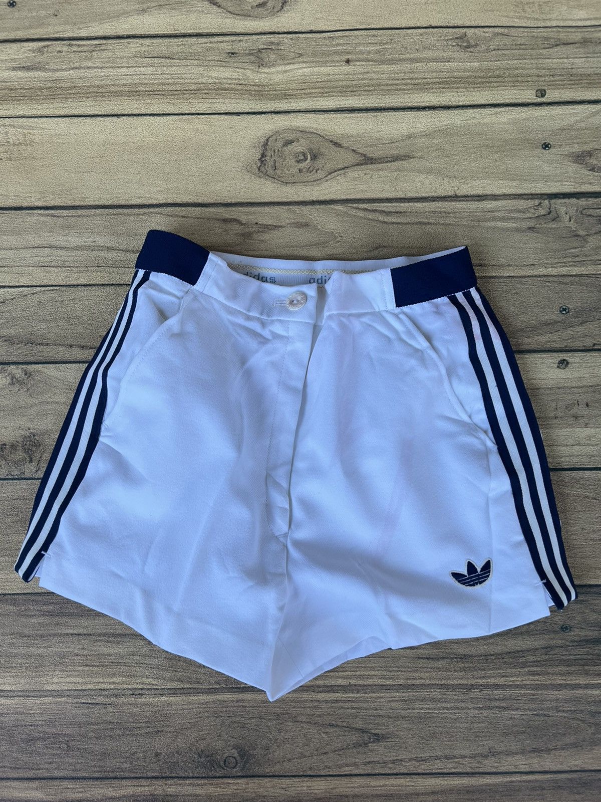 Adidas Vintage 1980’s Adidas short tennis retro Size 28" / US 6 / IT 42 - 1 Thumbnail