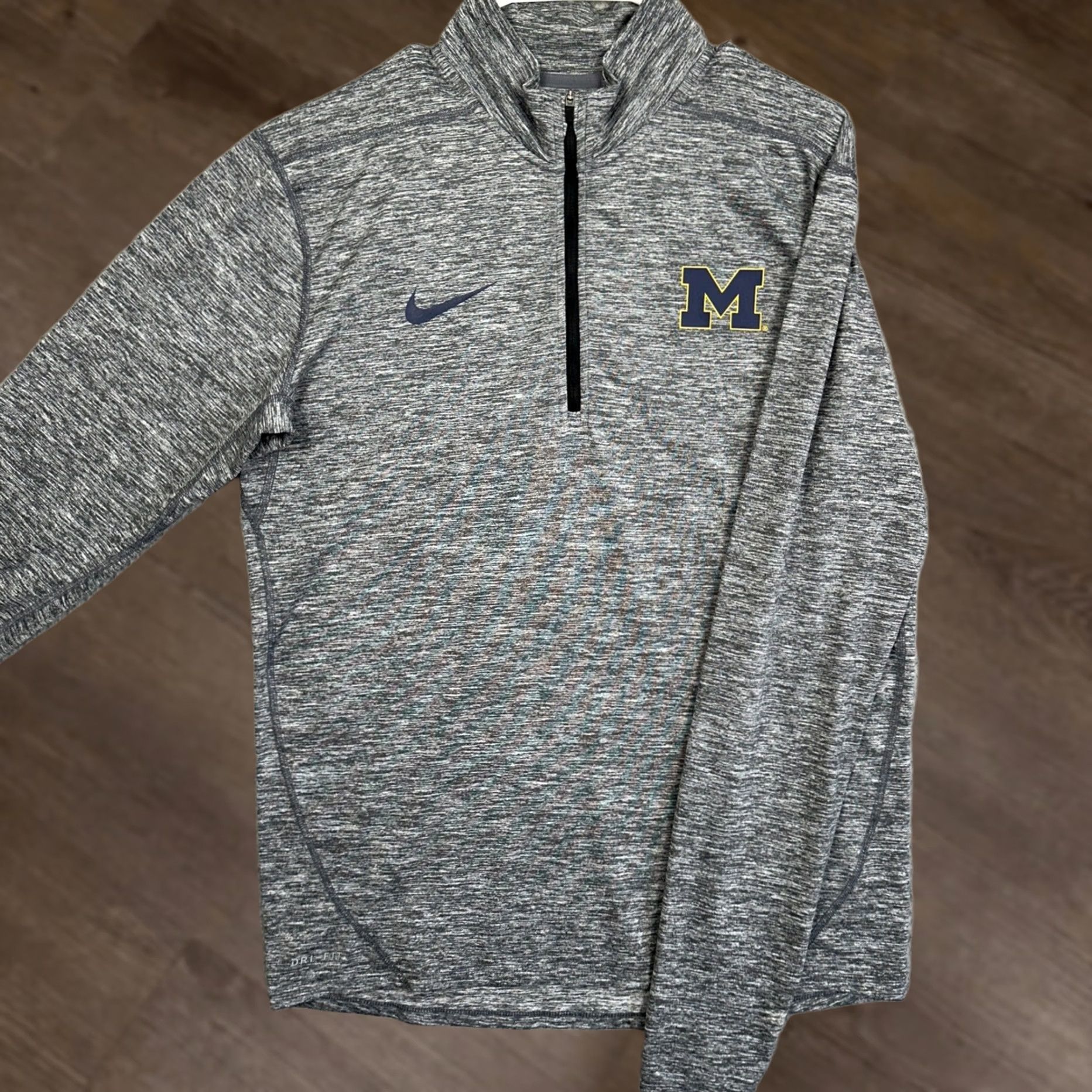 Nike Nike Michigan Wolverines Shirt Mens M Gray Dri-Fit Quarter Zip Pullover Heather Space Dye Athletic 1/4 Zip Mock Neck Long Sleeve Size US M / EU 48-50 / 2 - 1 Thumbnail