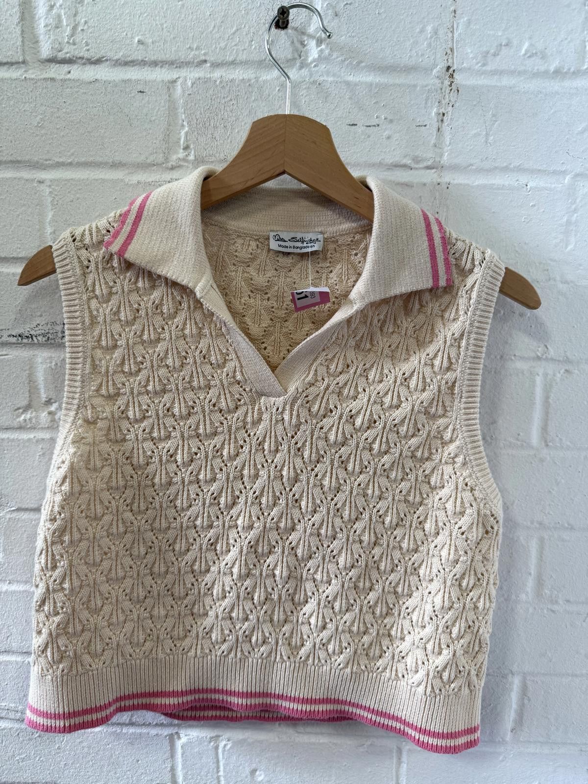 Designer Chic Knit Sleeveless Sweater Vest with Collar Size S / US 4 / IT 40 - 1 Thumbnail