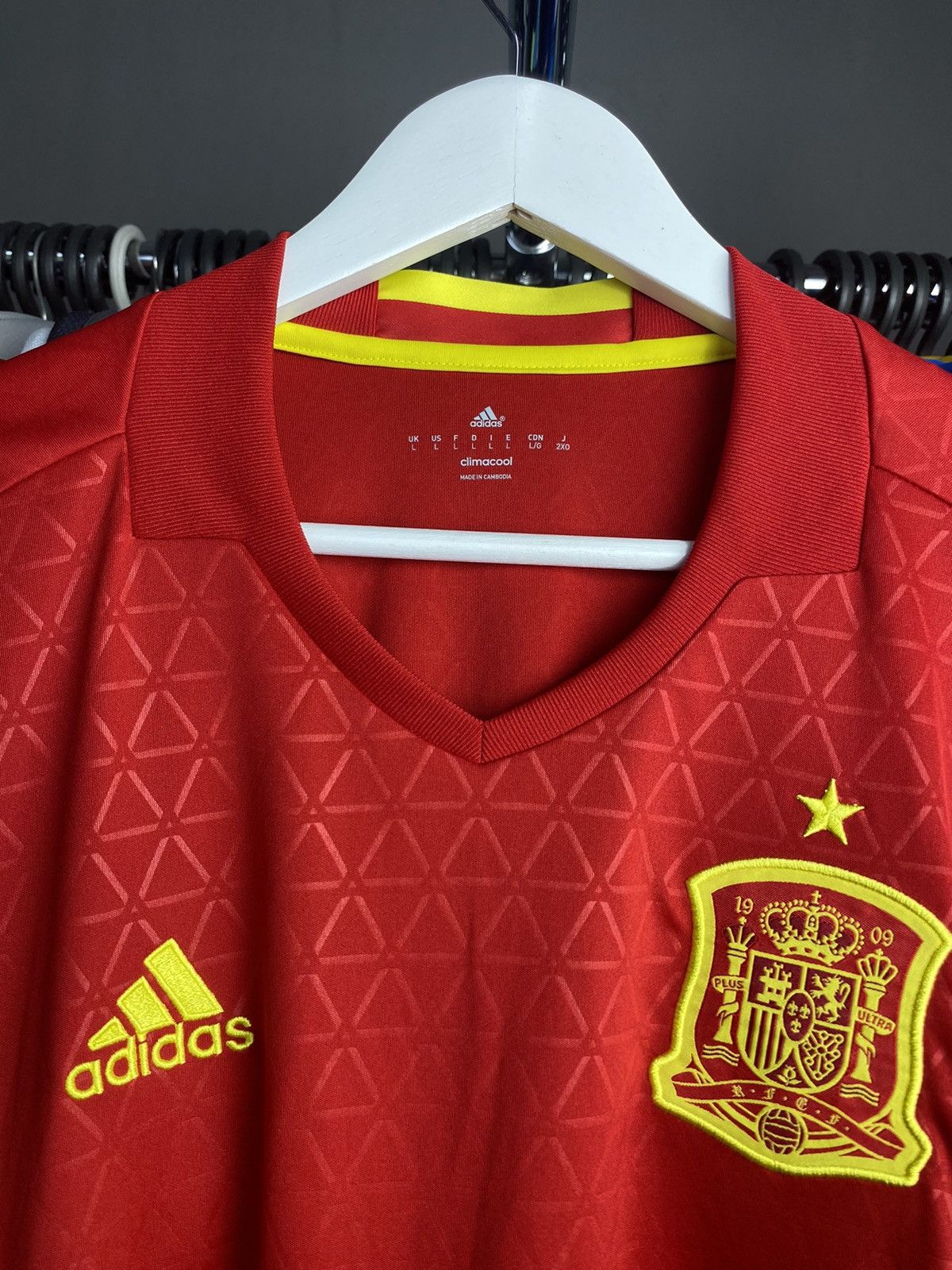 Adidas 2016/17 ADIDAS SPAIN HOME SOCCER FOOTBALL JERSEY SHIRT Size US L / EU 52-54 / 3 - 5 Thumbnail